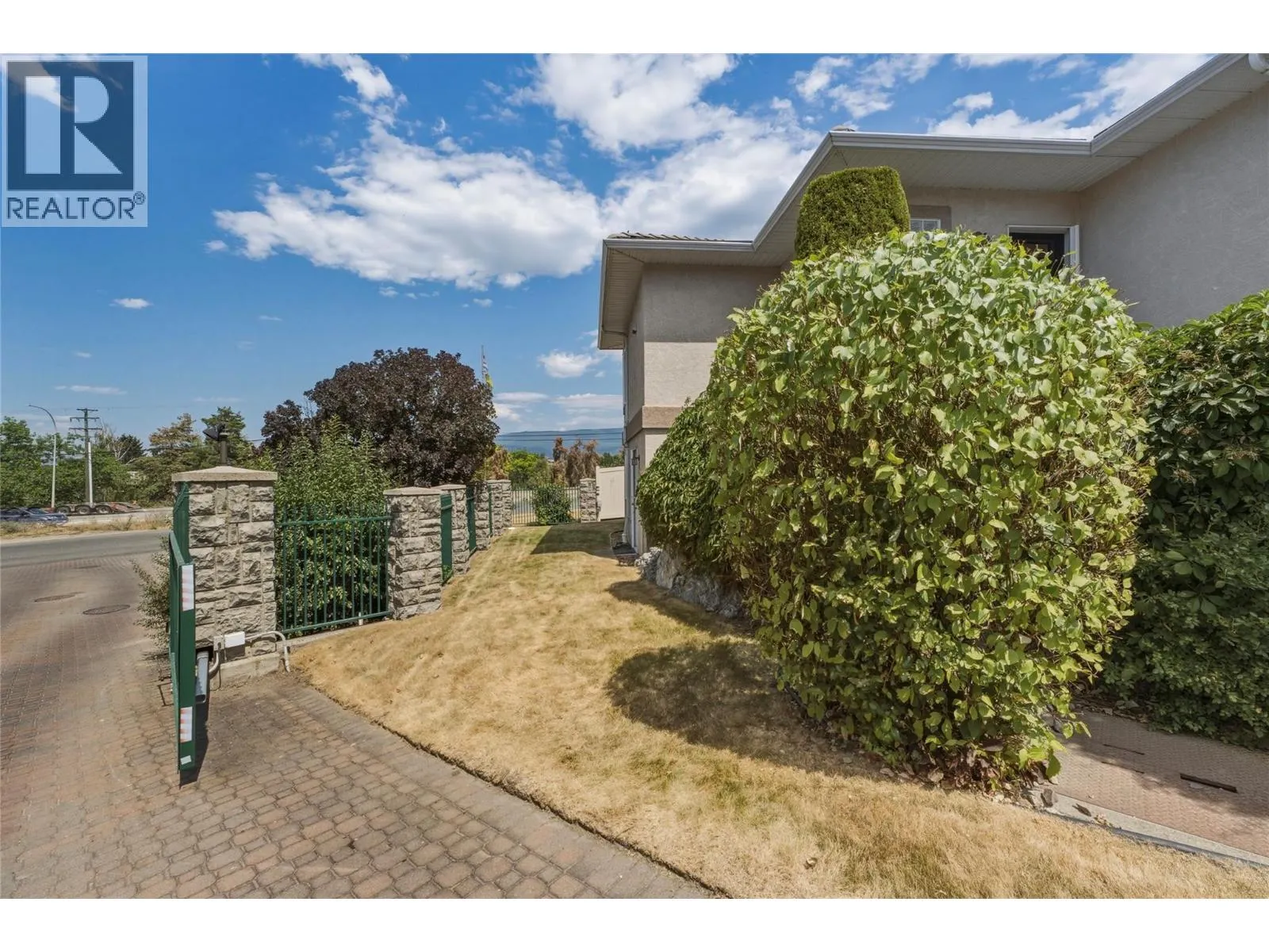 124 Sarsons Road Unit# 11