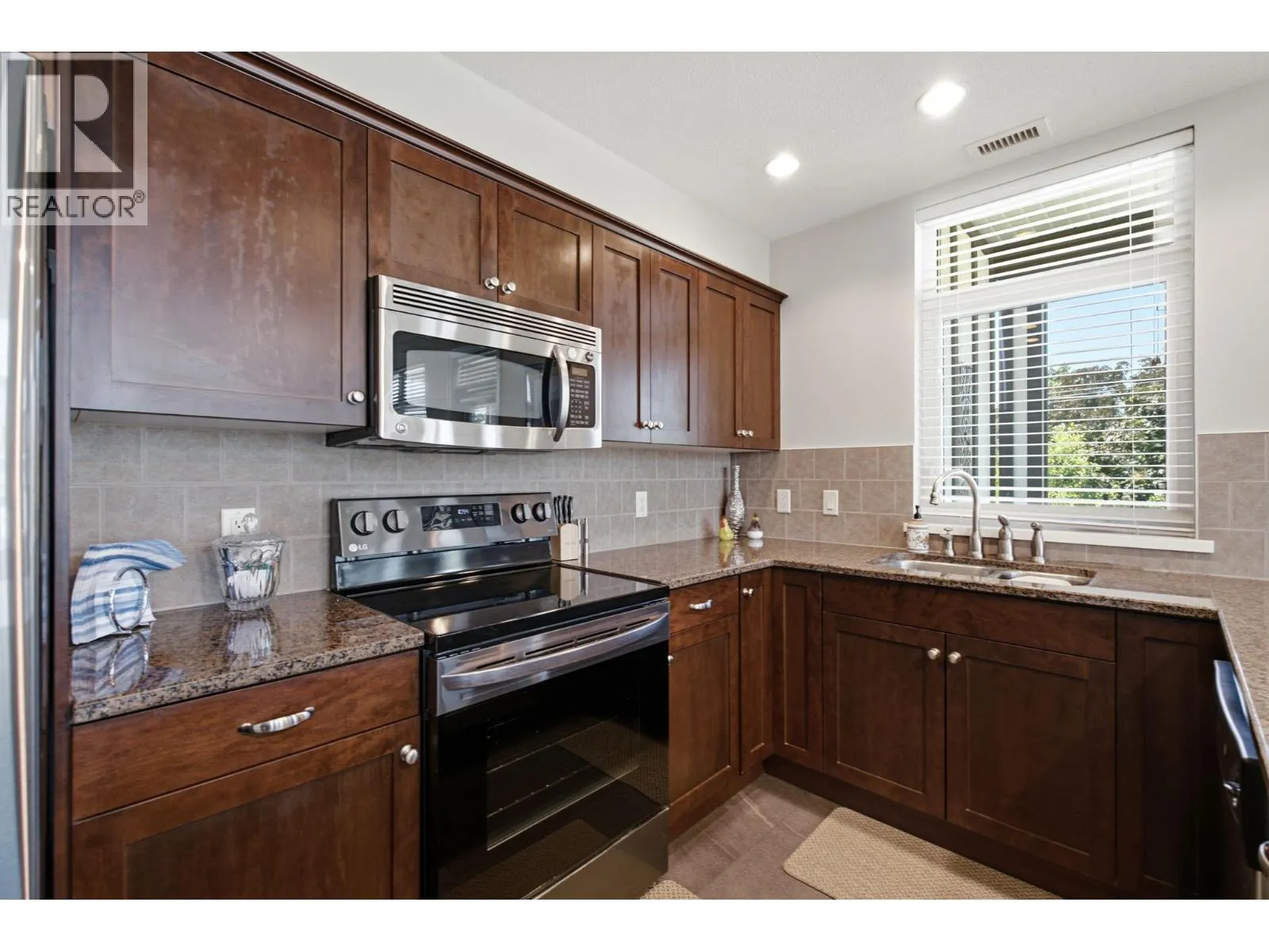 3833 Brown Road Unit# 1402