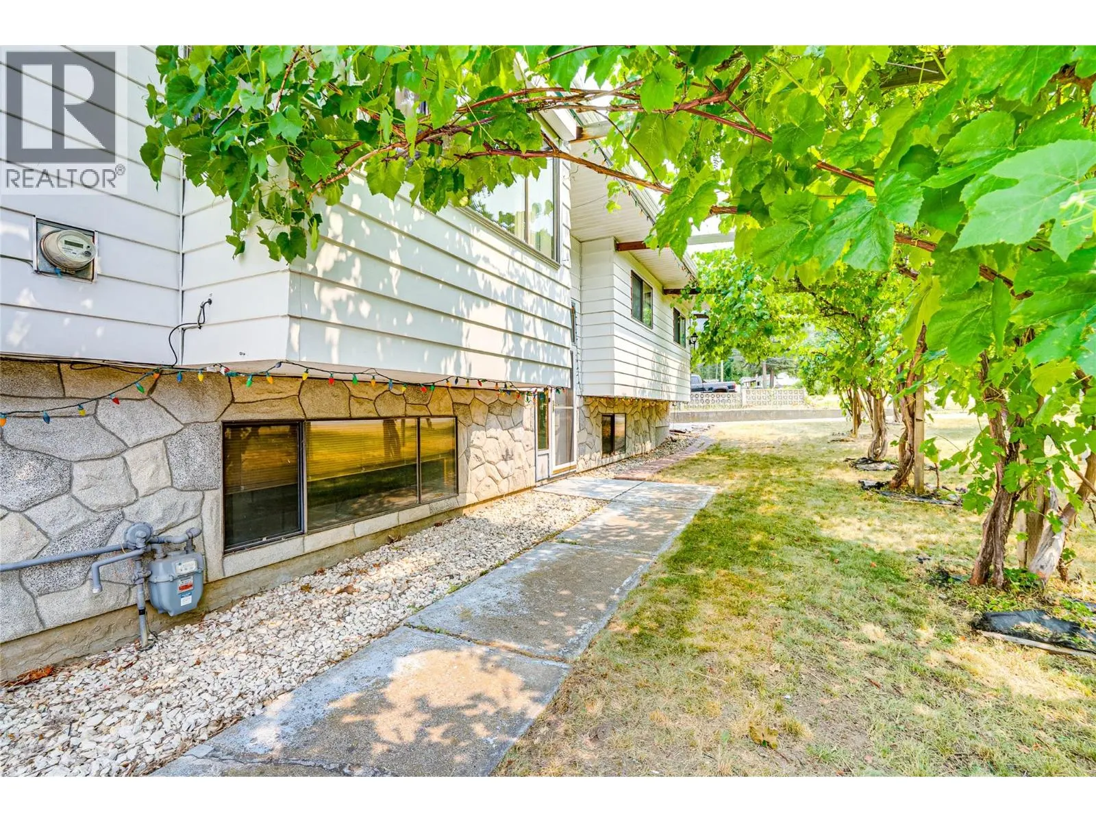 3472 Lockhart Crescent