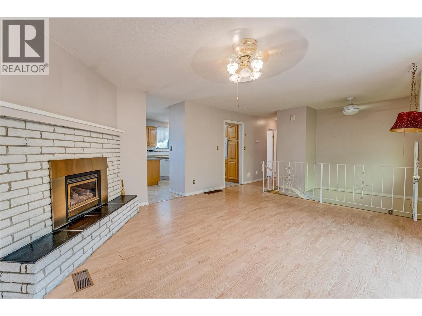 3472 Lockhart Crescent