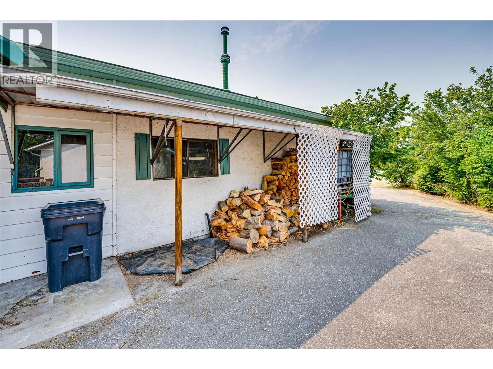 3472 Lockhart Crescent