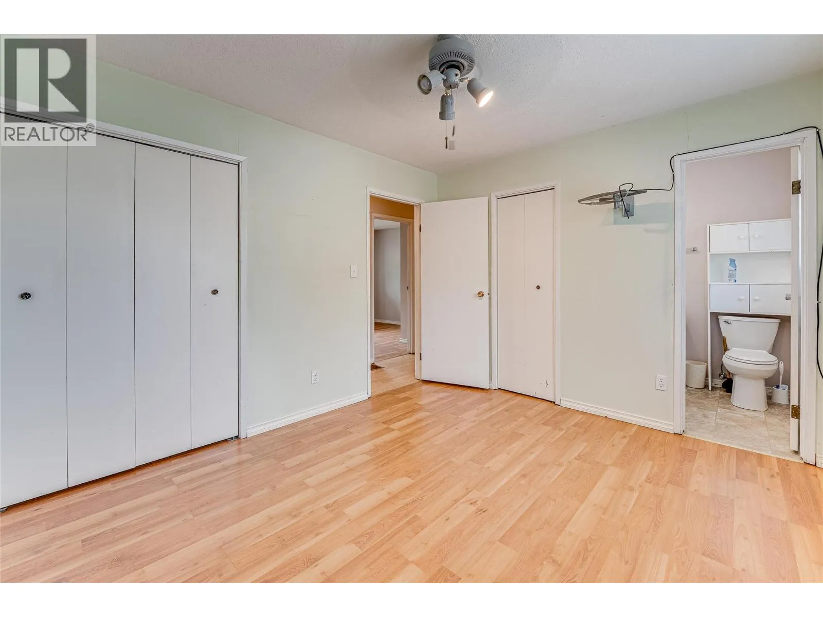 3472 Lockhart Crescent