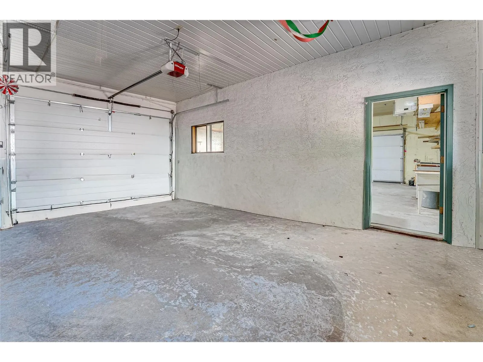 3472 Lockhart Crescent