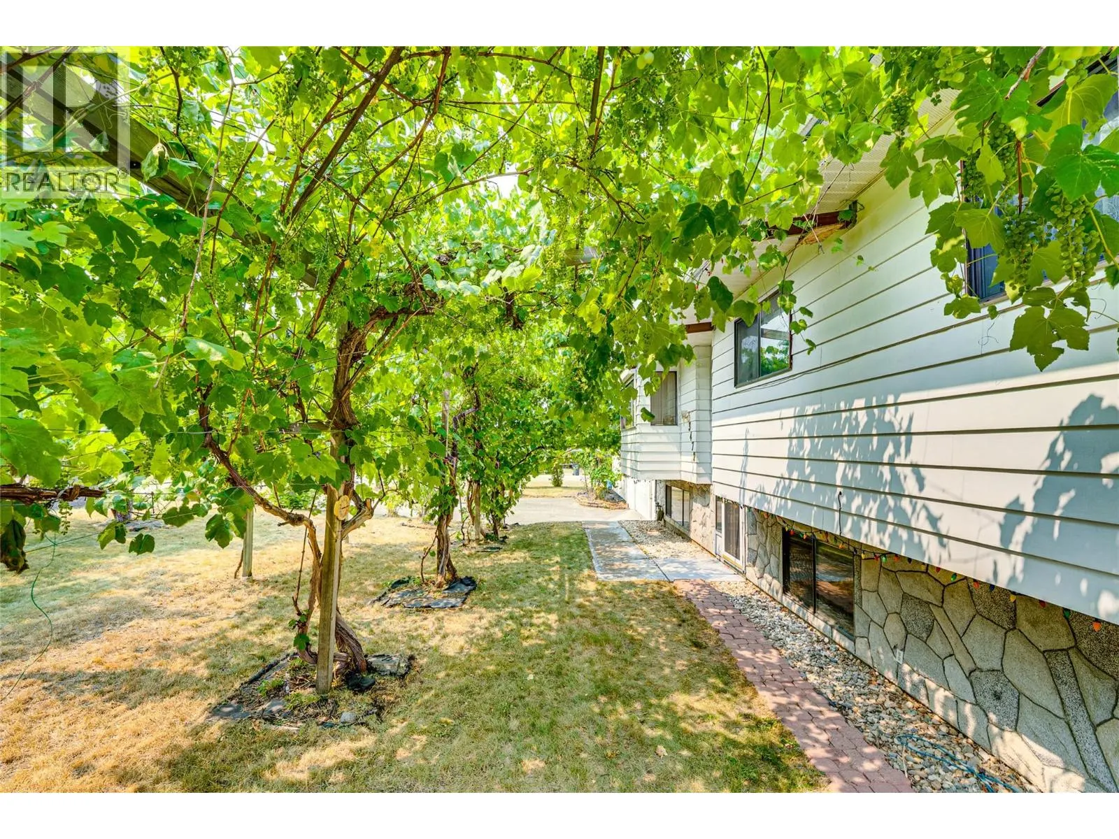 3472 Lockhart Crescent