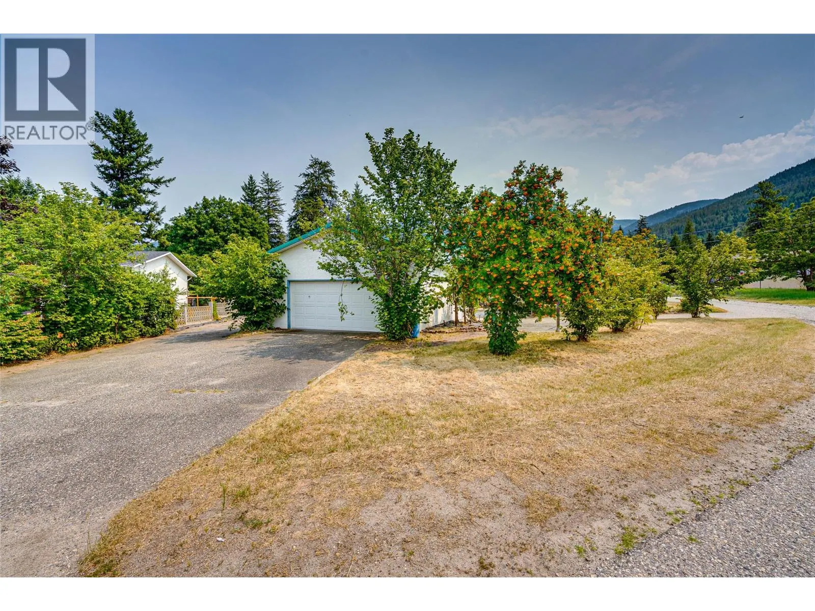 3472 Lockhart Crescent