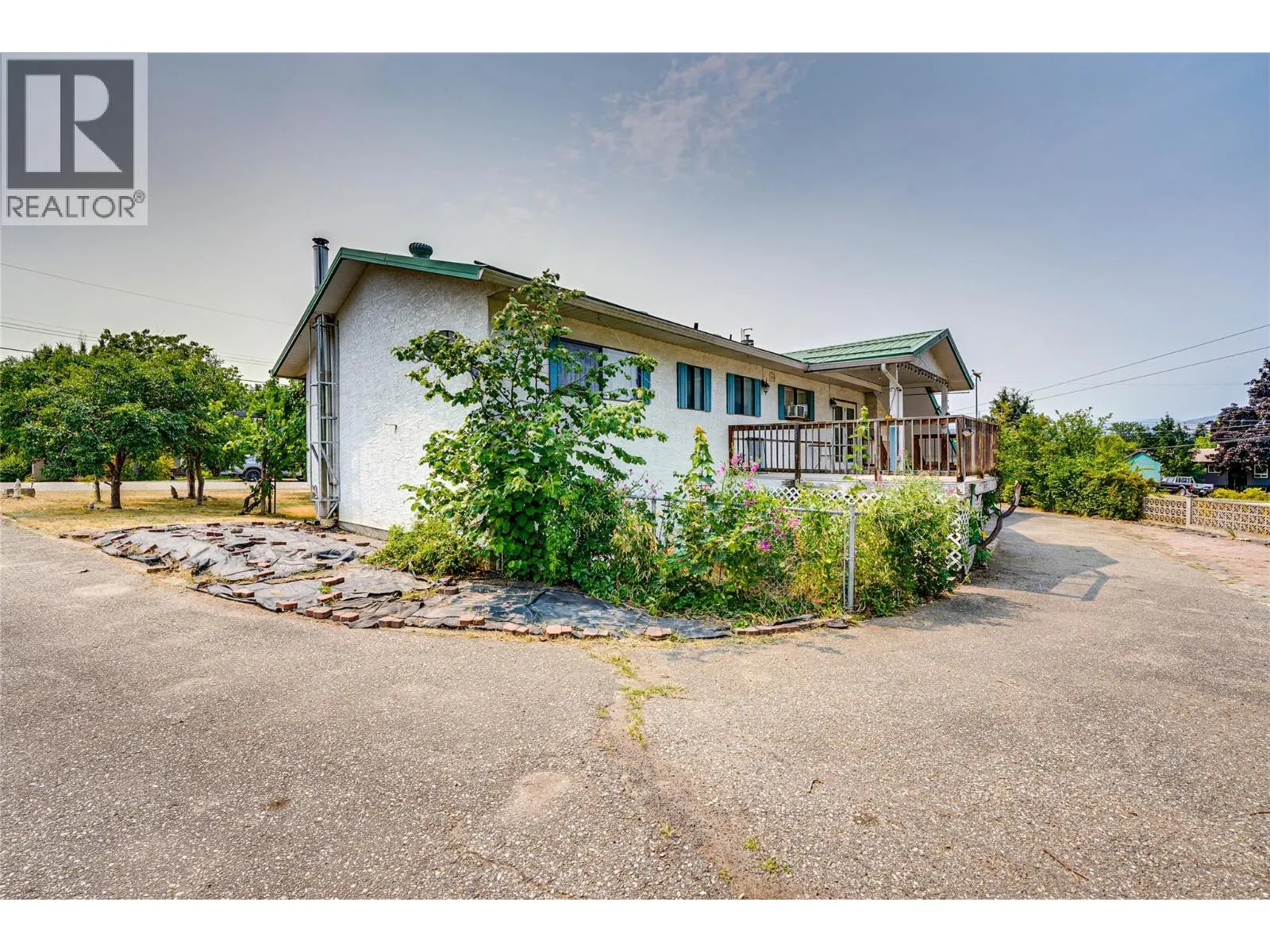 3472 Lockhart Crescent