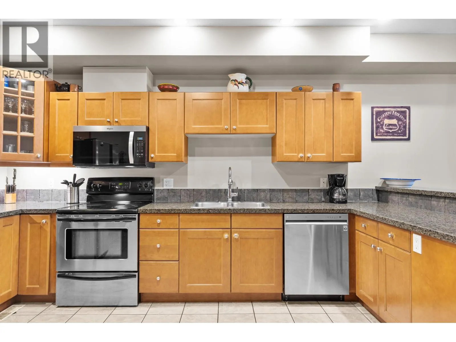5401 Lakeshore Drive Unit# 109