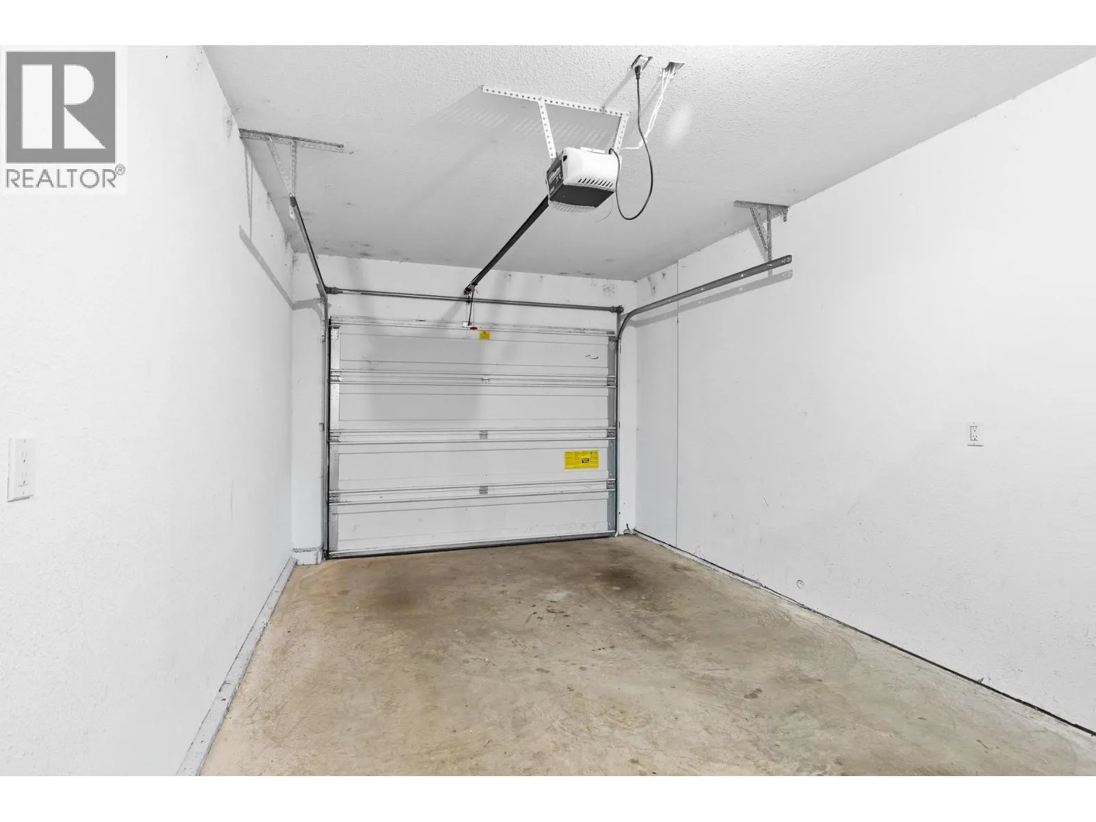 5401 Lakeshore Drive Unit# 109