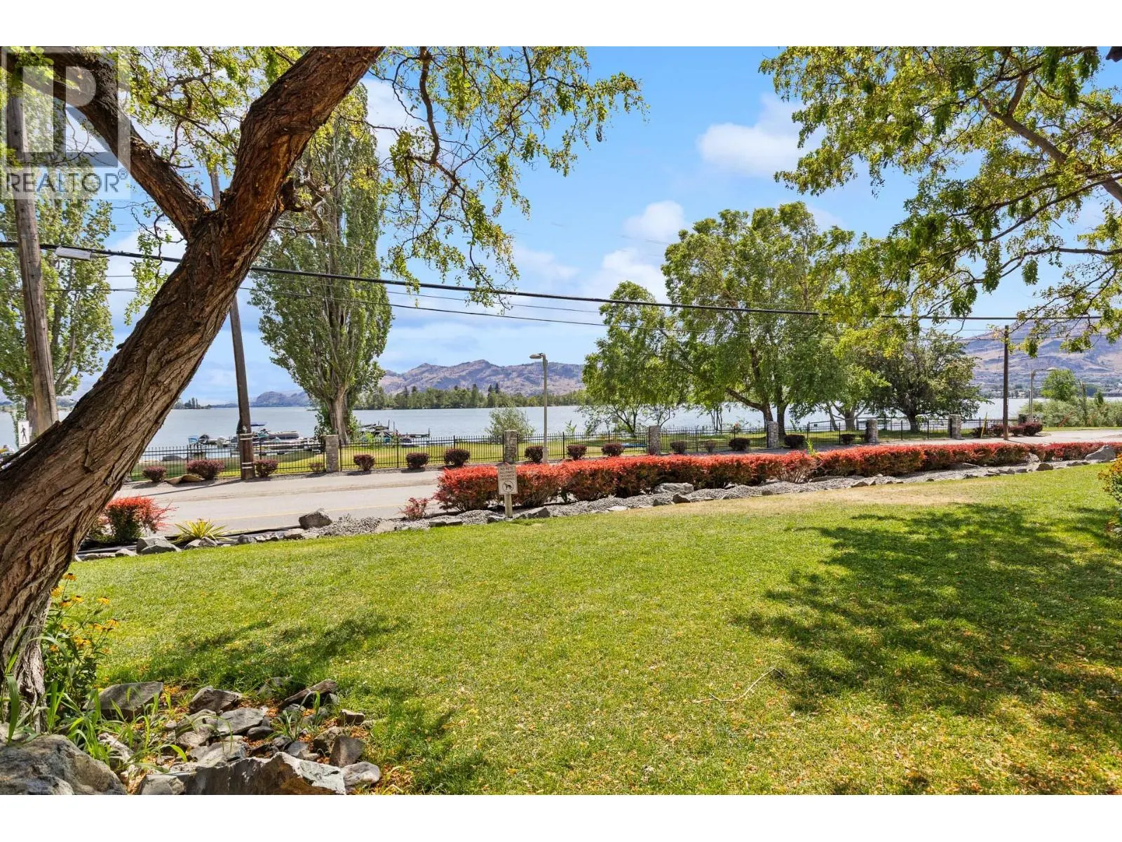 5401 Lakeshore Drive Unit# 109