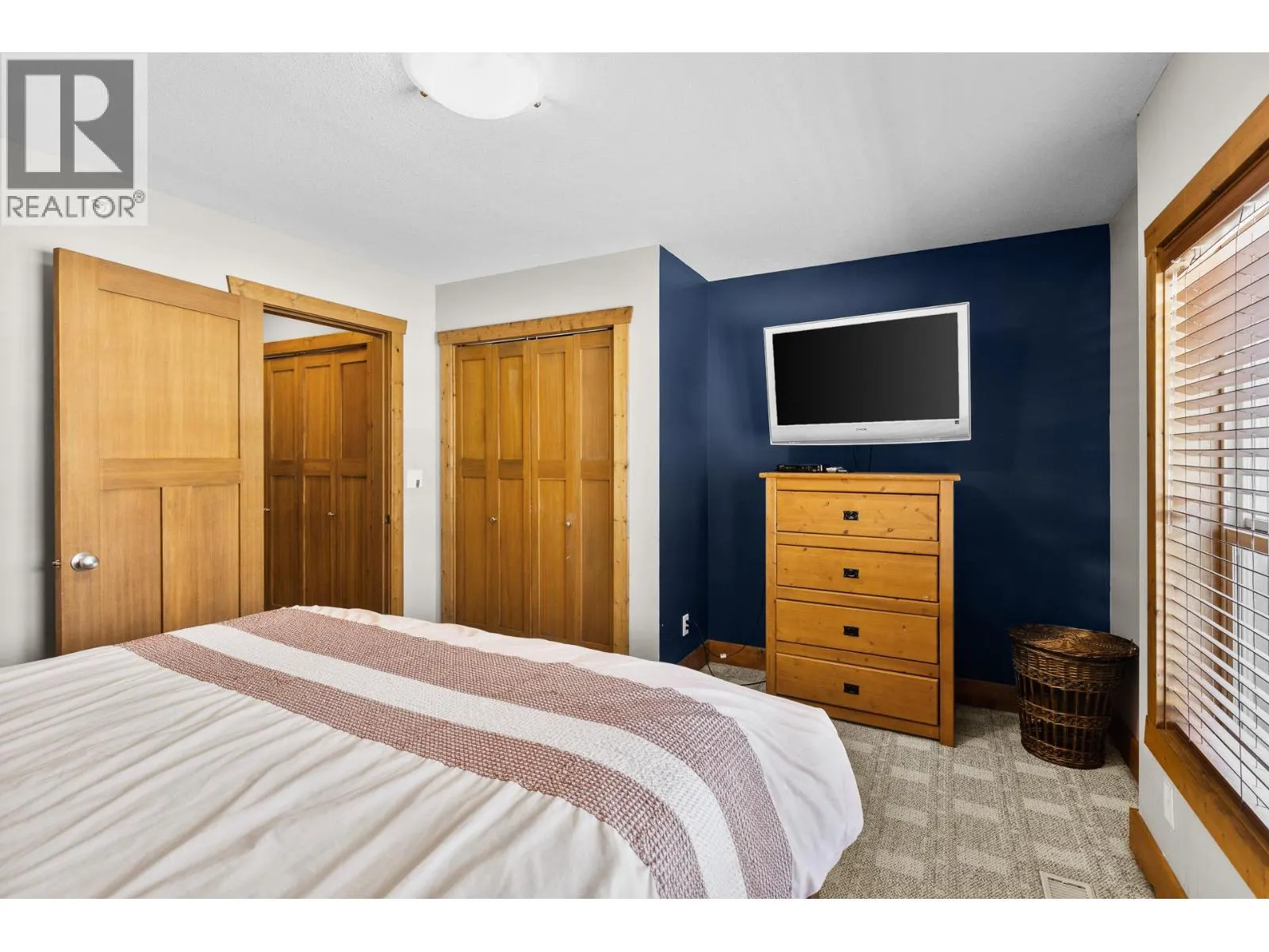 5401 Lakeshore Drive Unit# 109