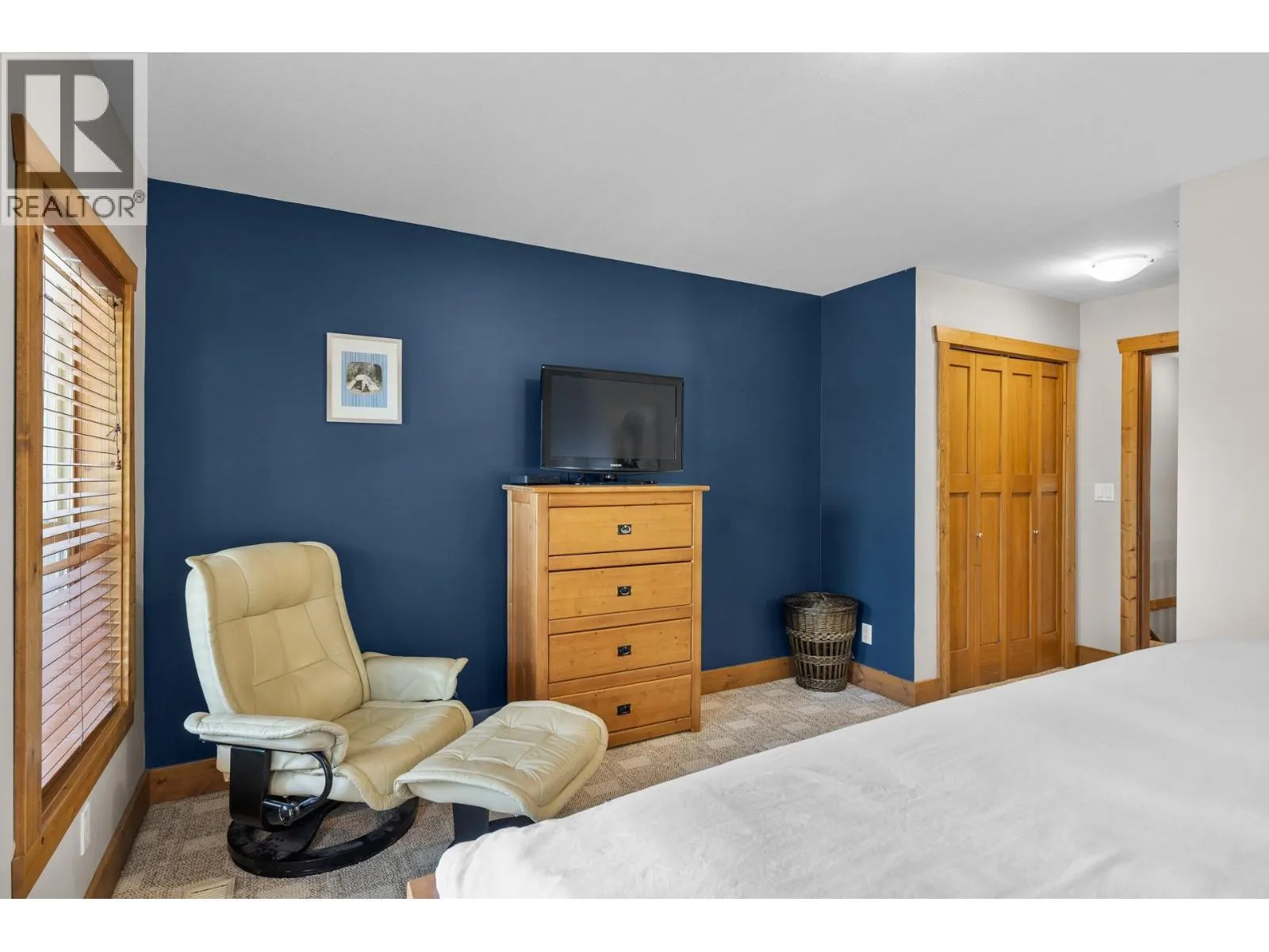 5401 Lakeshore Drive Unit# 109