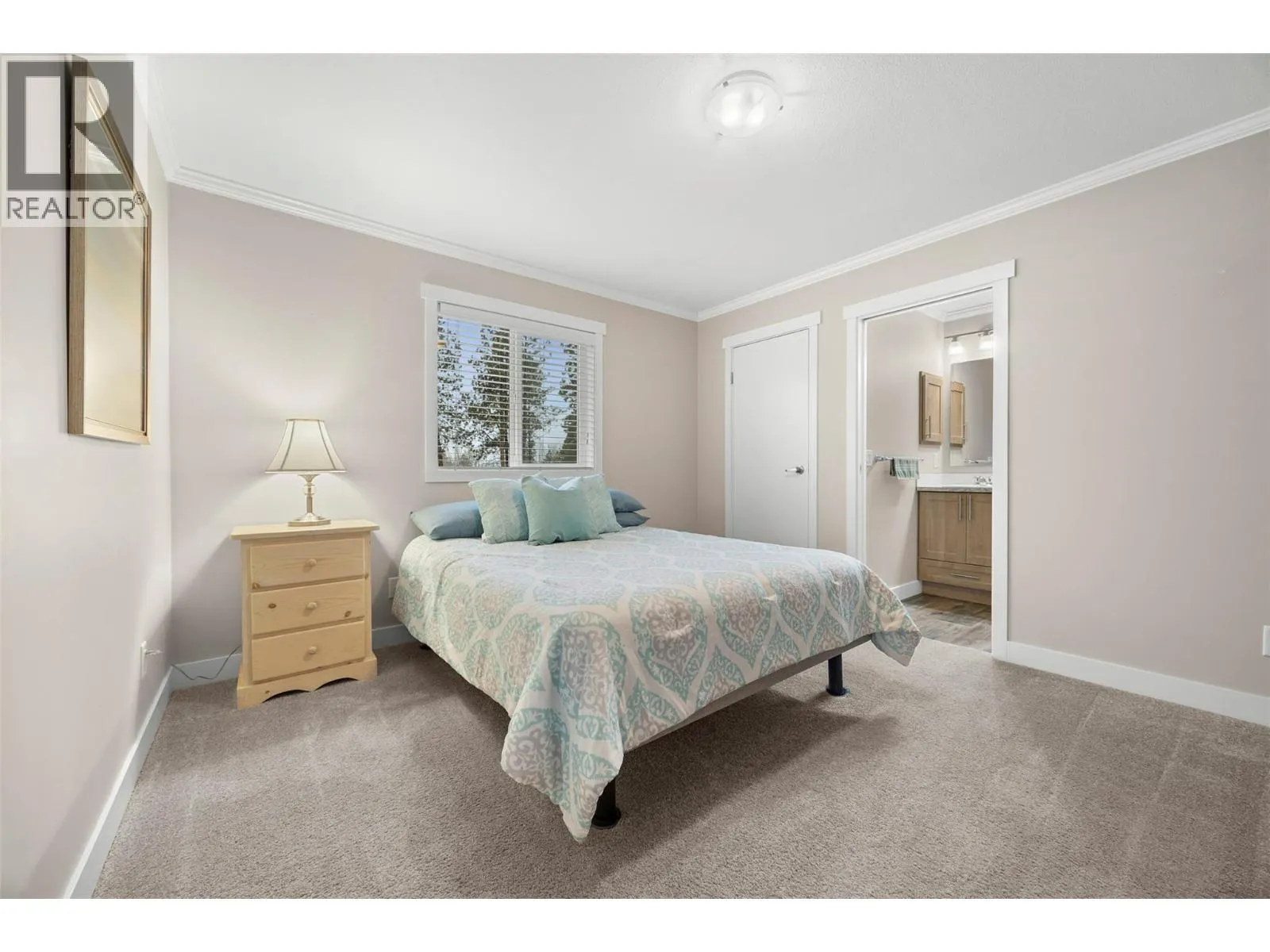 1860 Boucherie Road Unit# 33