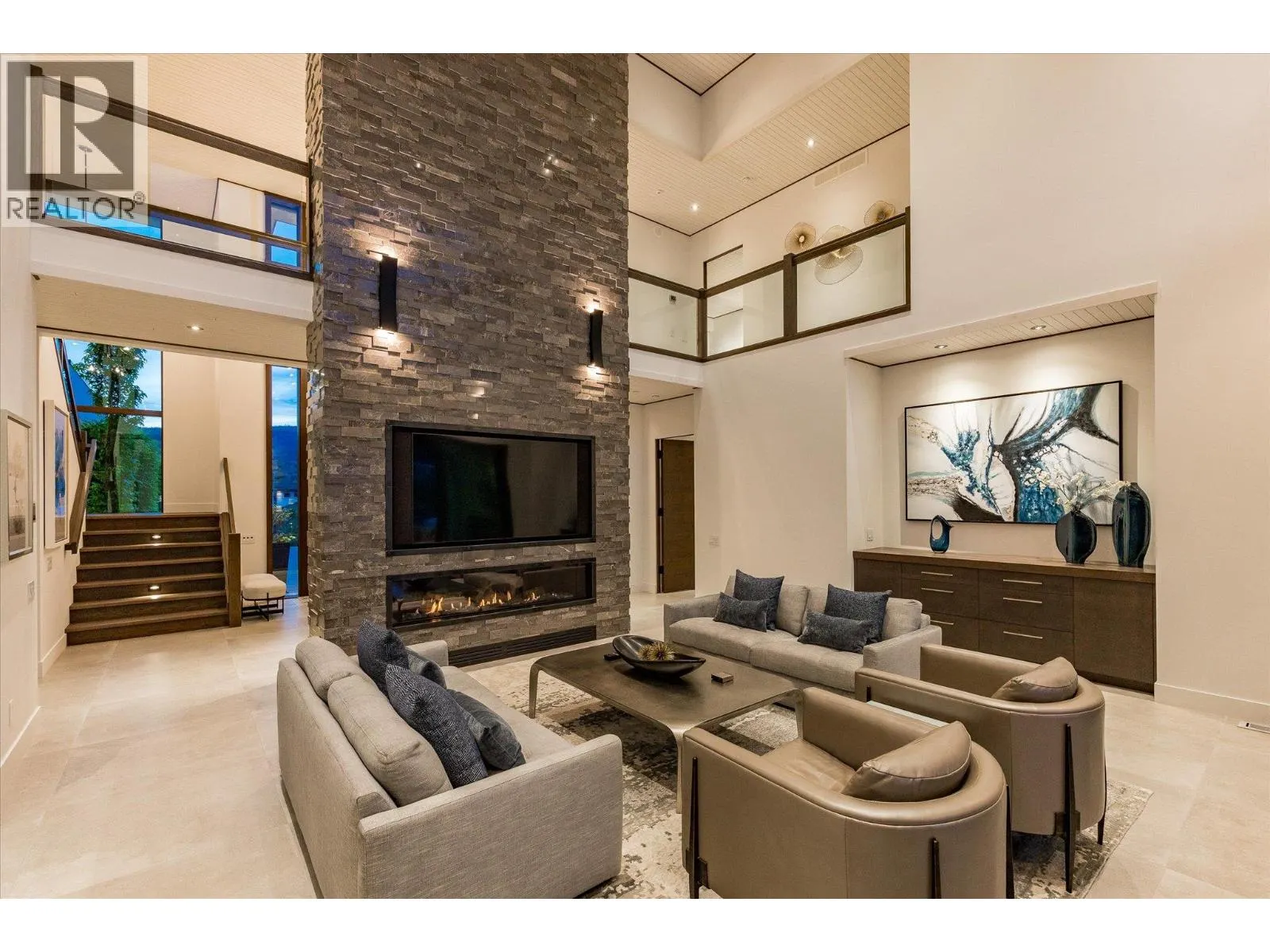 2463 Thacker Drive