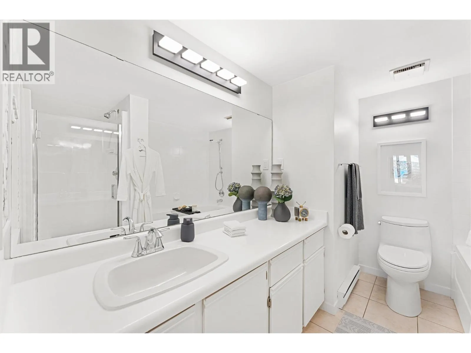2900 Abbott Street Unit# 202