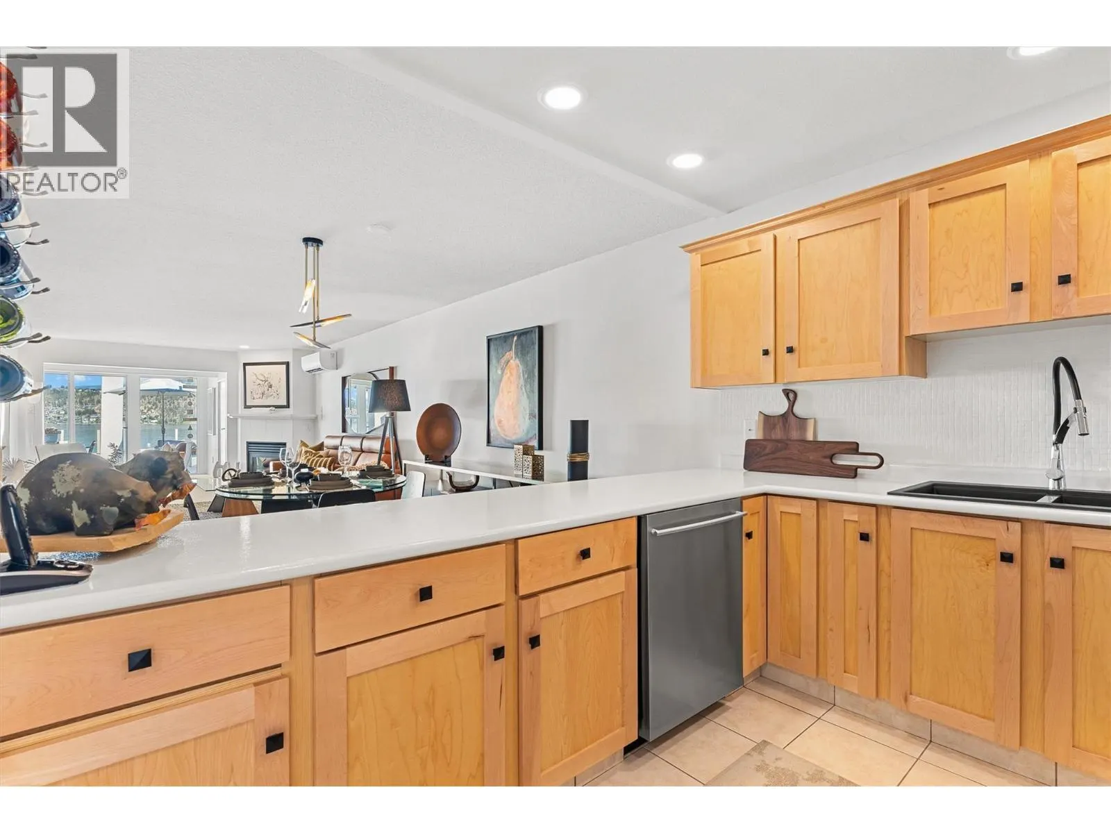 2900 Abbott Street Unit# 202