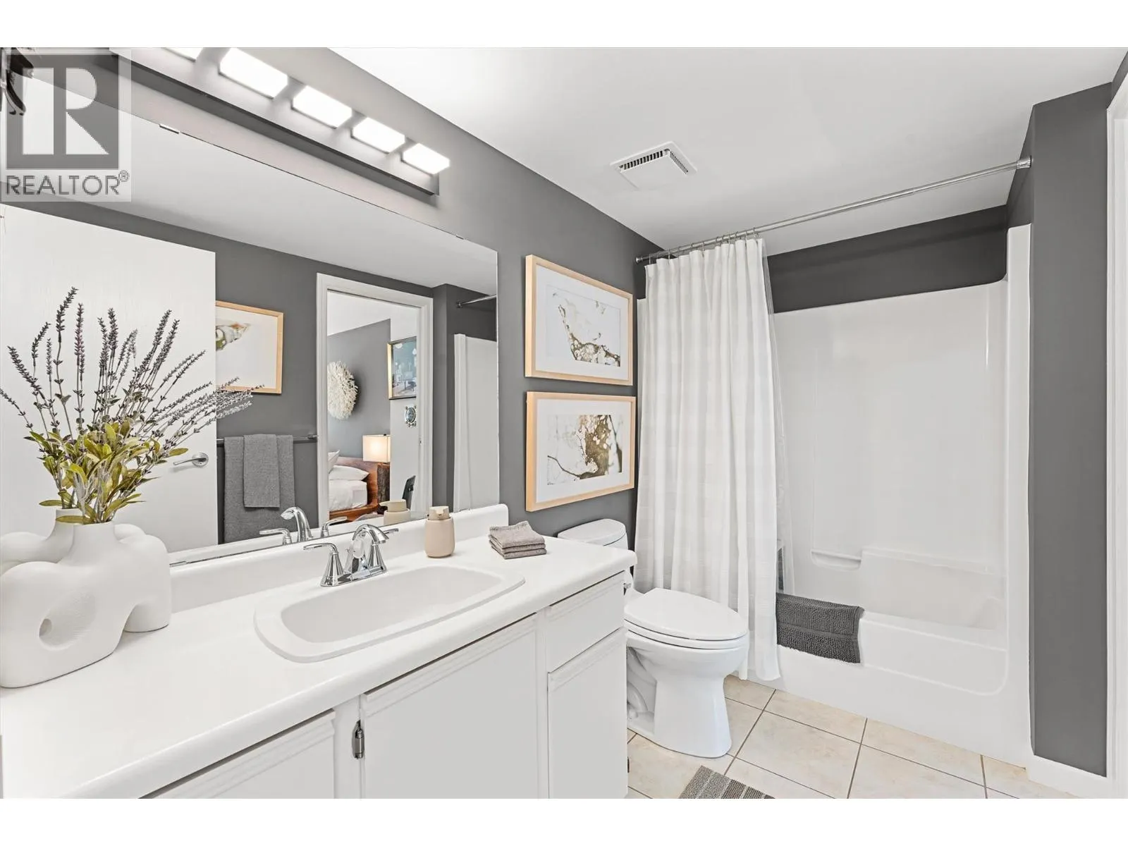 2900 Abbott Street Unit# 202