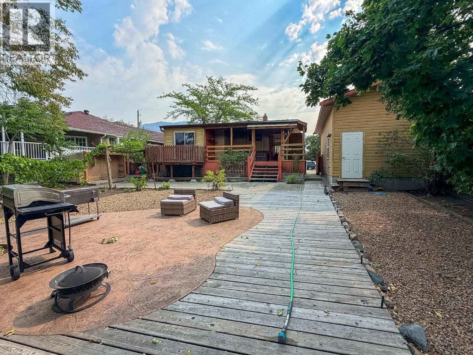 8004 89TH Street