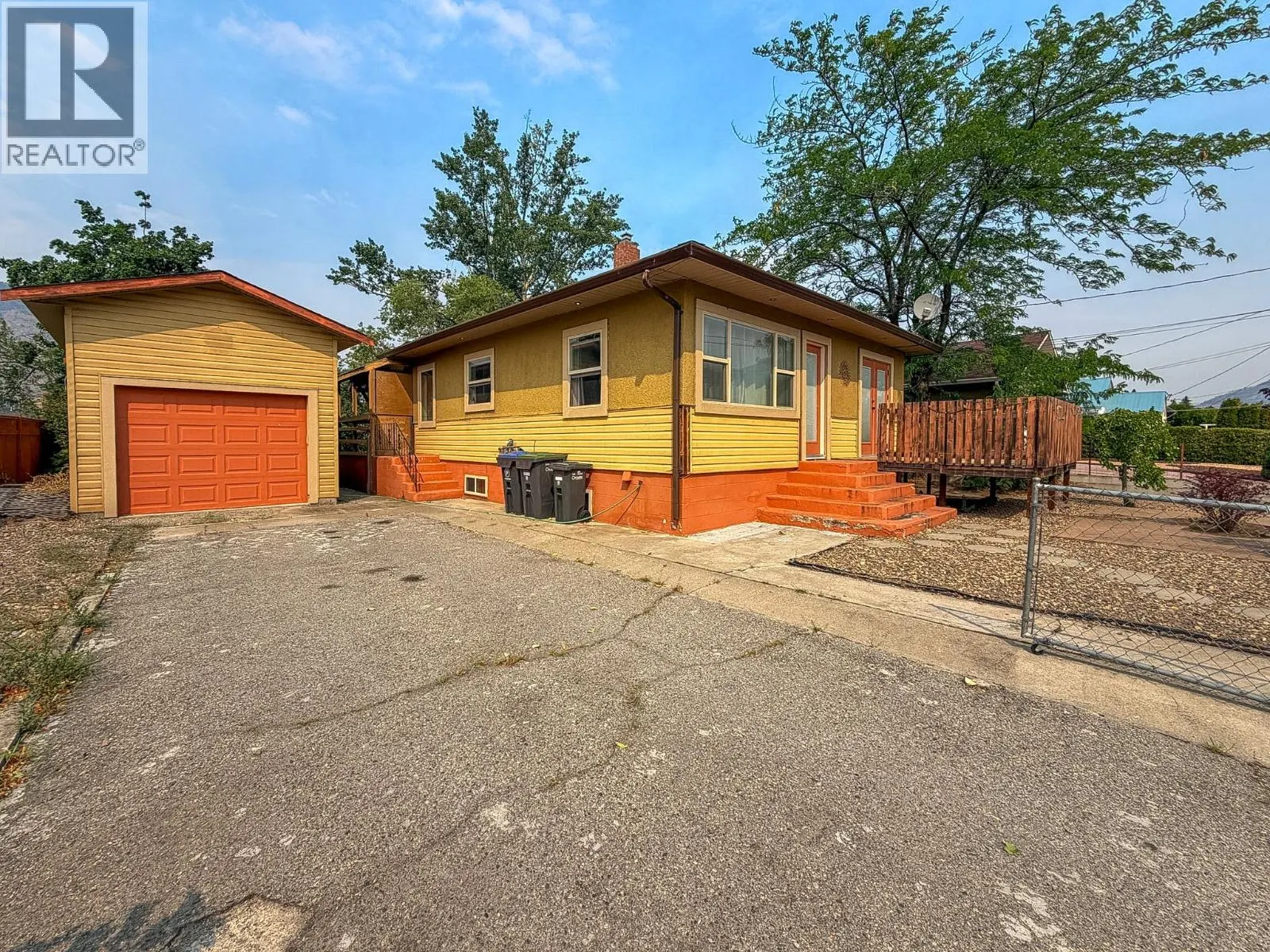 8004 89TH Street