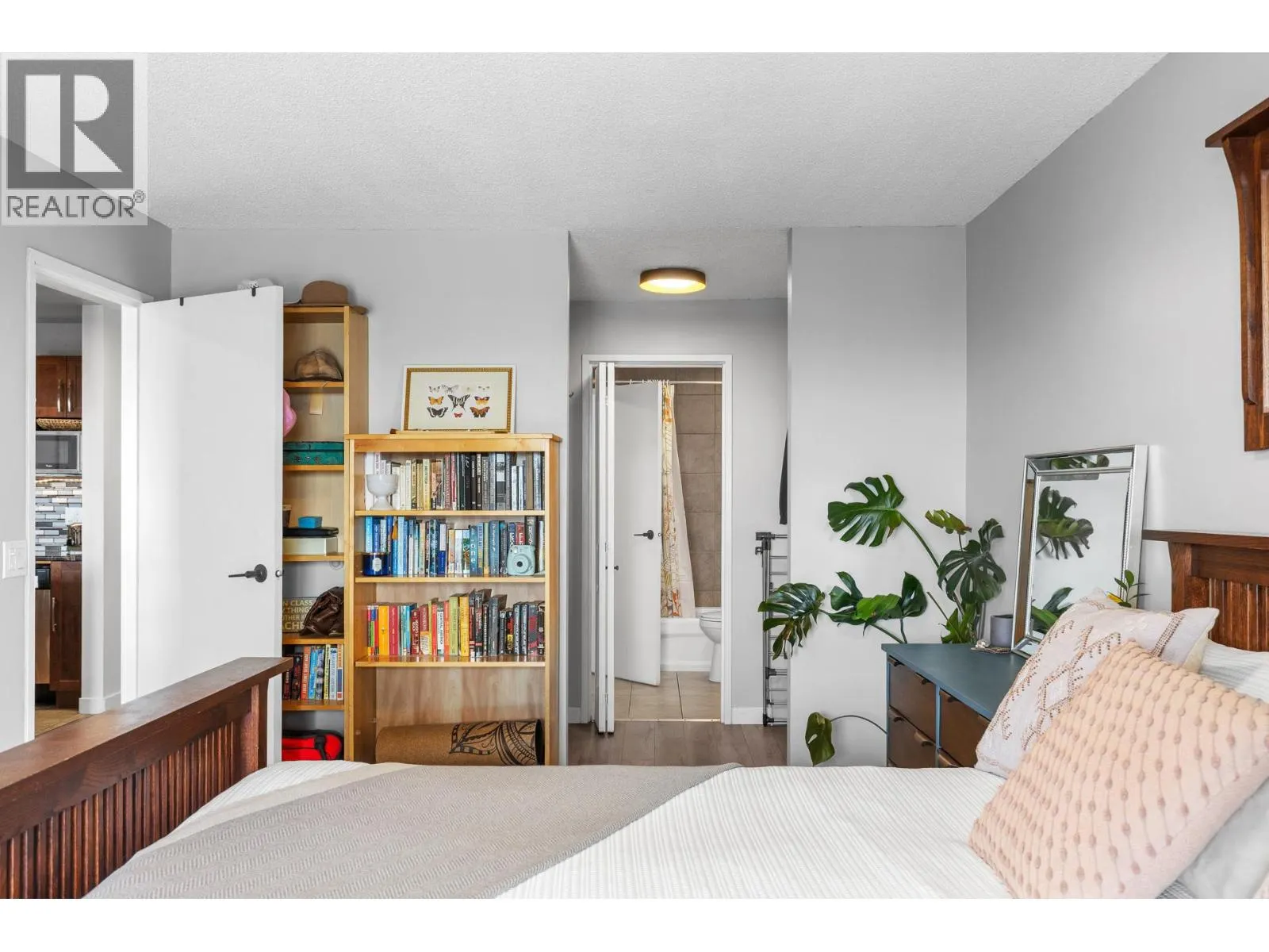 737 Leon Avenue Unit# 1205
