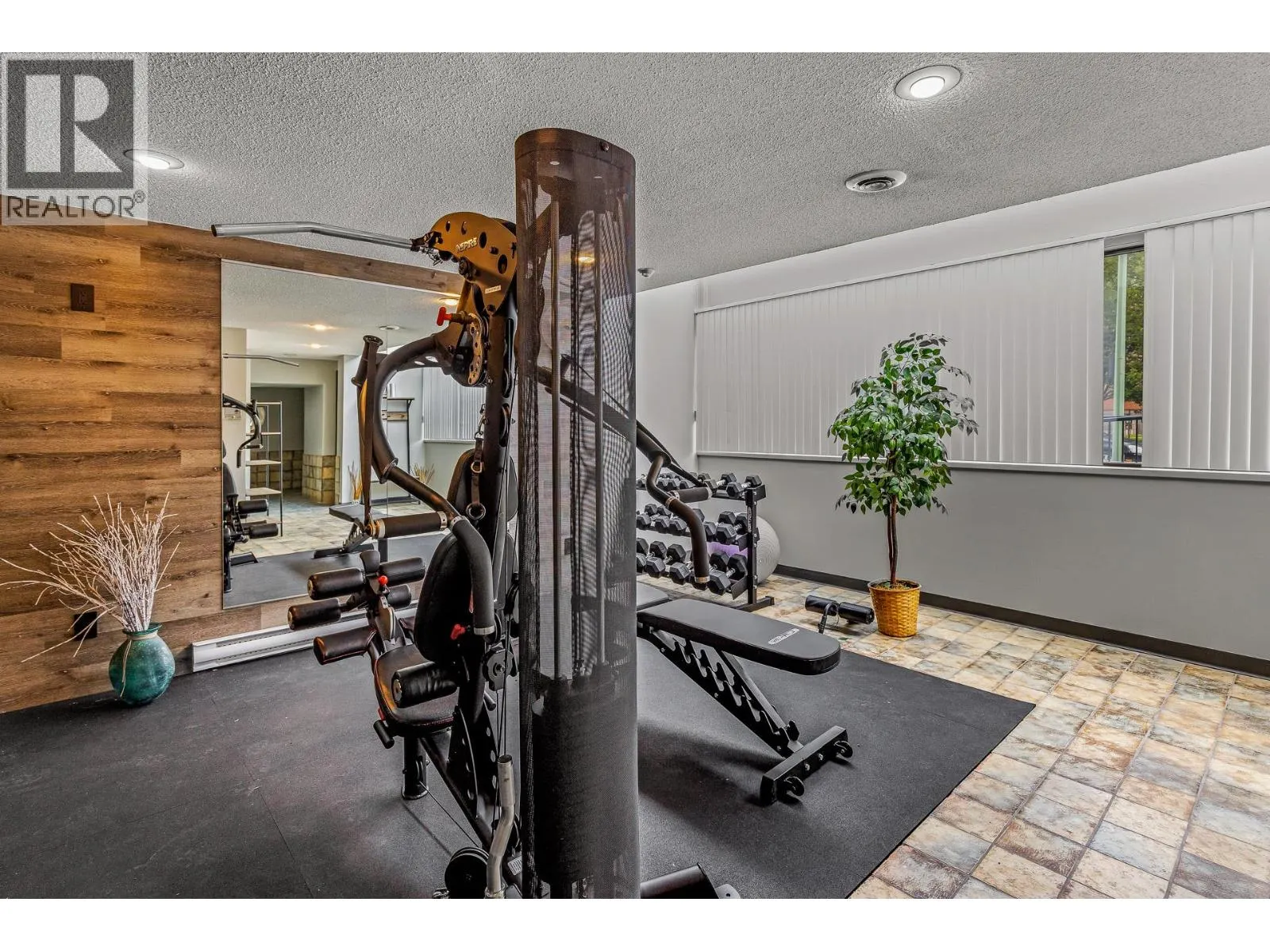 737 Leon Avenue Unit# 1205