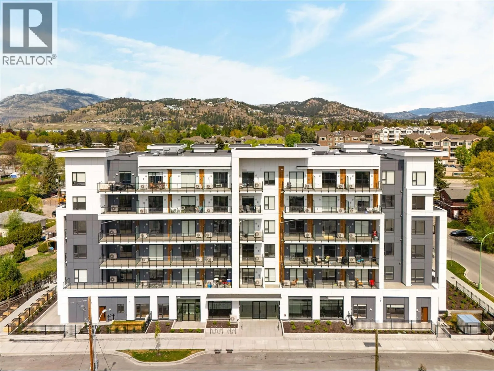 1380 Pridham Avenue Unit# 415