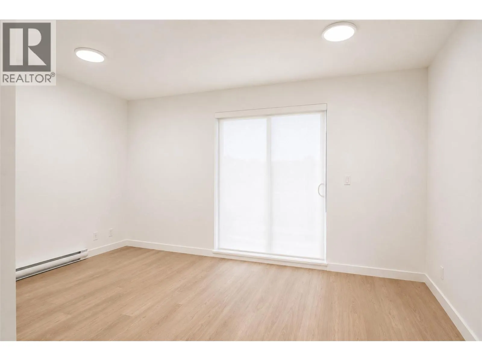 1380 Pridham Avenue Unit# 310