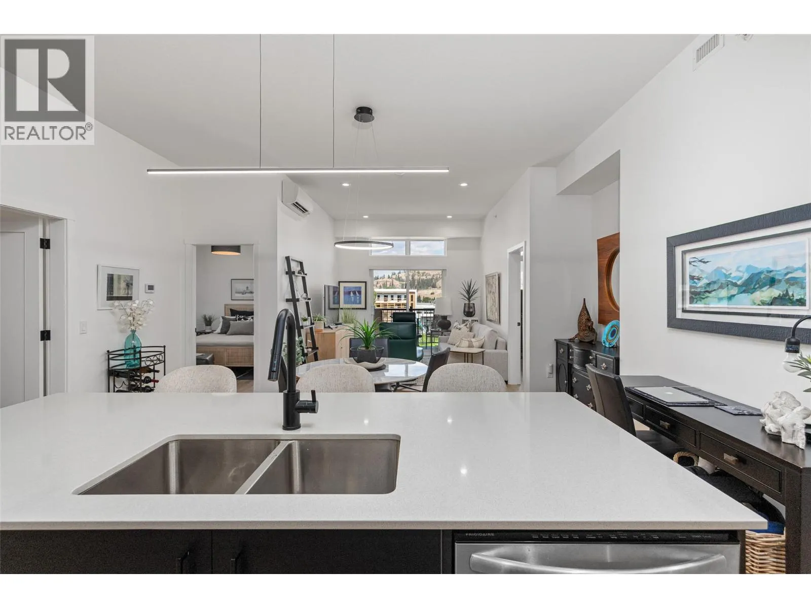 660 Cawston Avenue Unit# 607