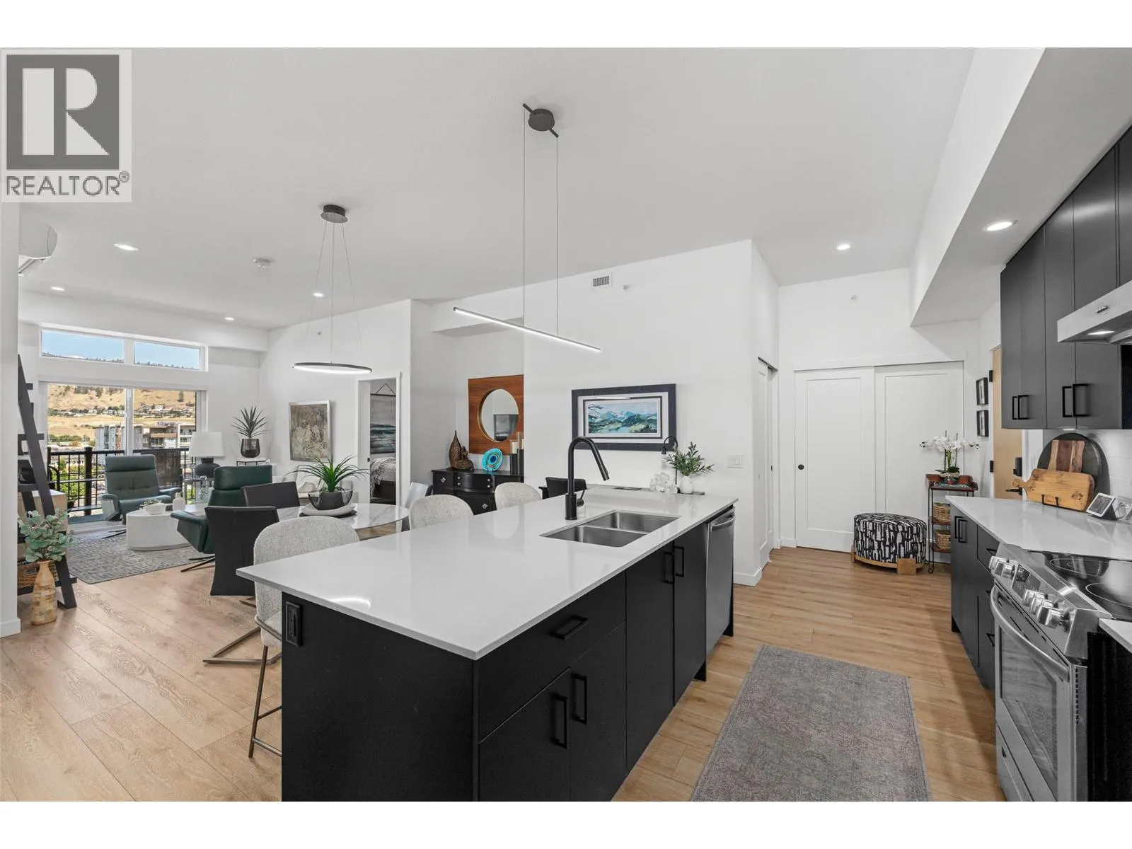 660 Cawston Avenue Unit# 607