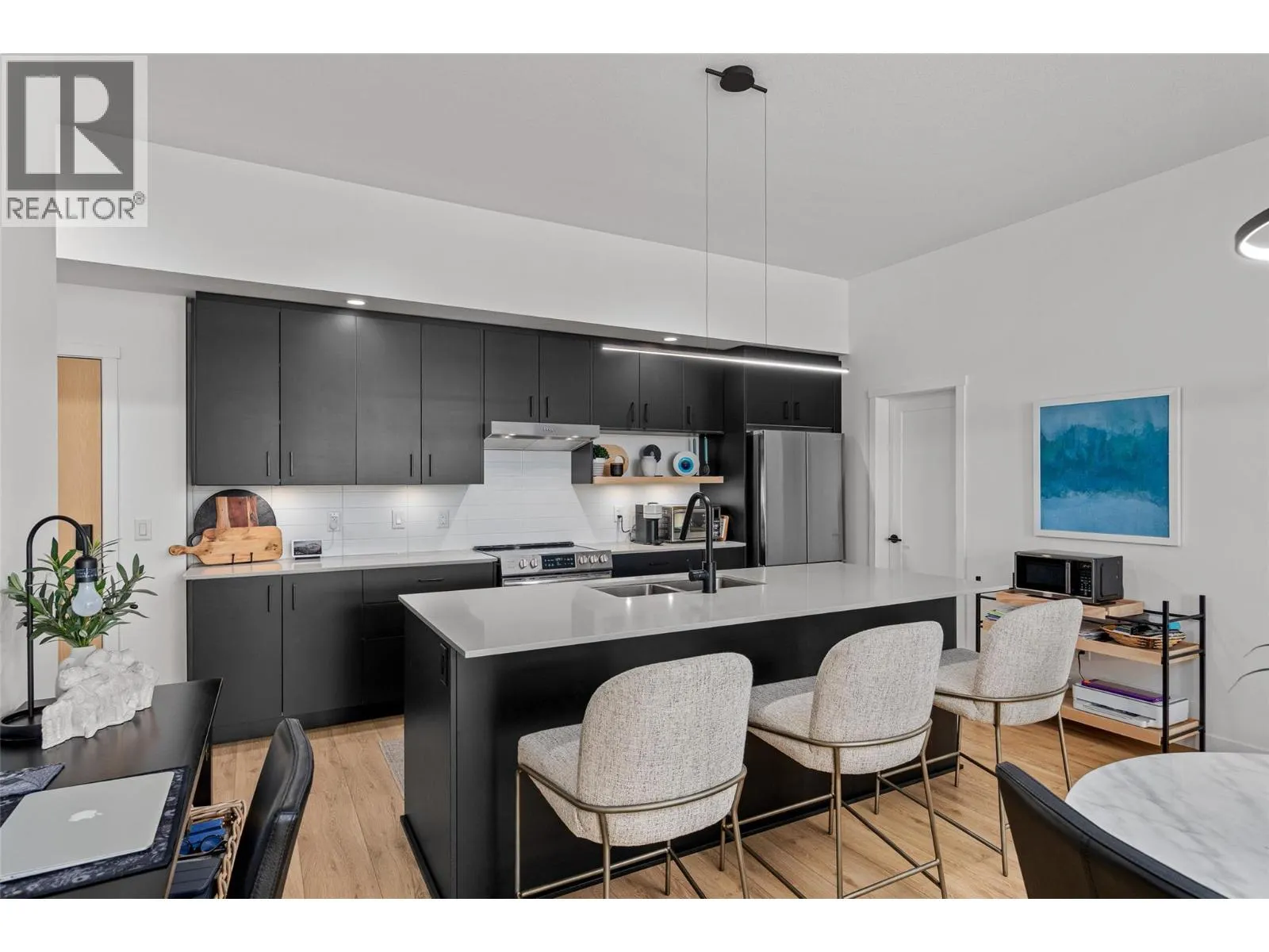660 Cawston Avenue Unit# 607