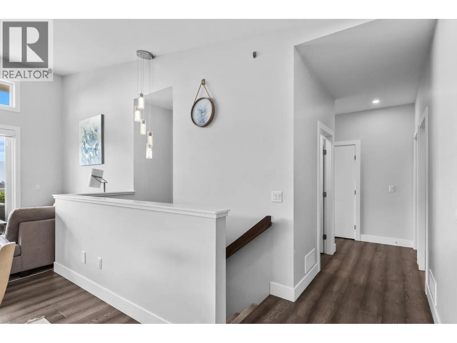 2562 Crown Crest Drive