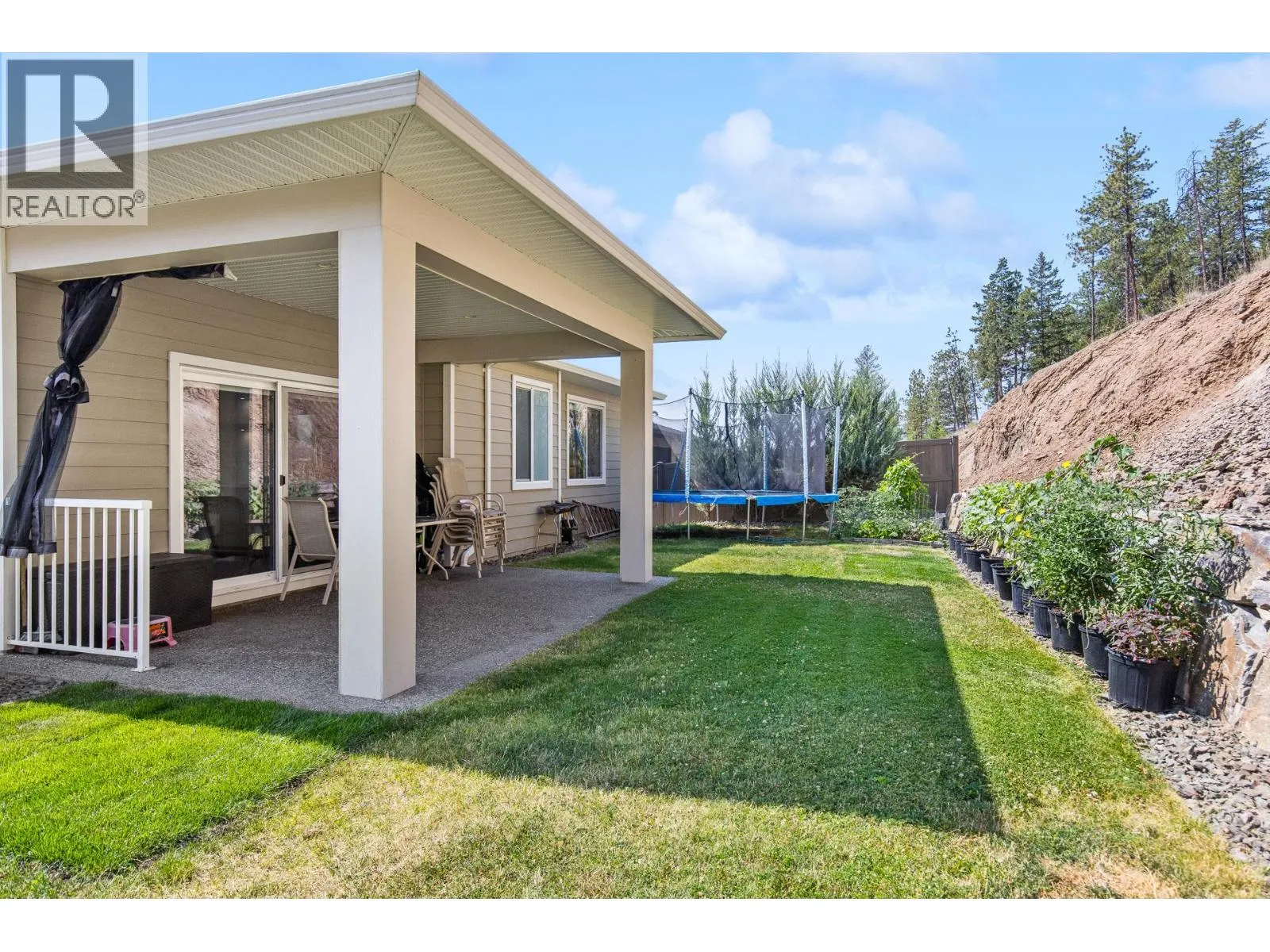 2562 Crown Crest Drive