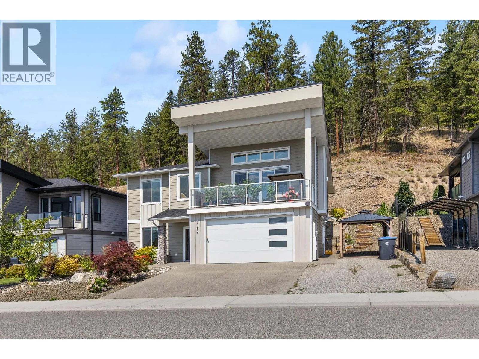 2562 Crown Crest Drive