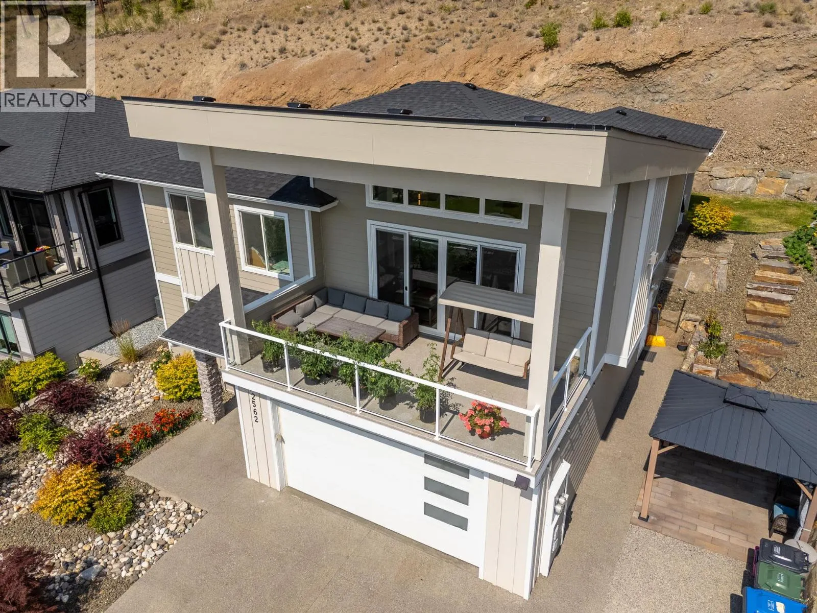 2562 Crown Crest Drive