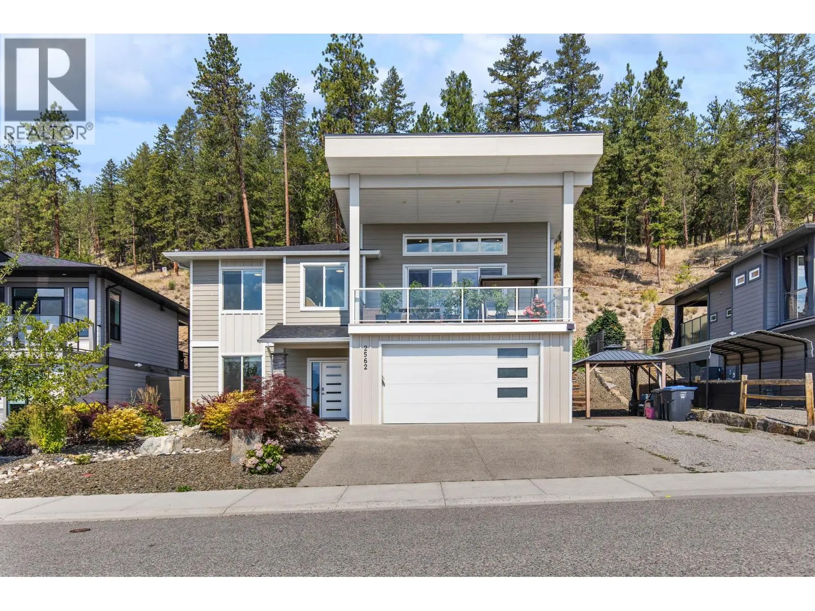 2562 Crown Crest Drive