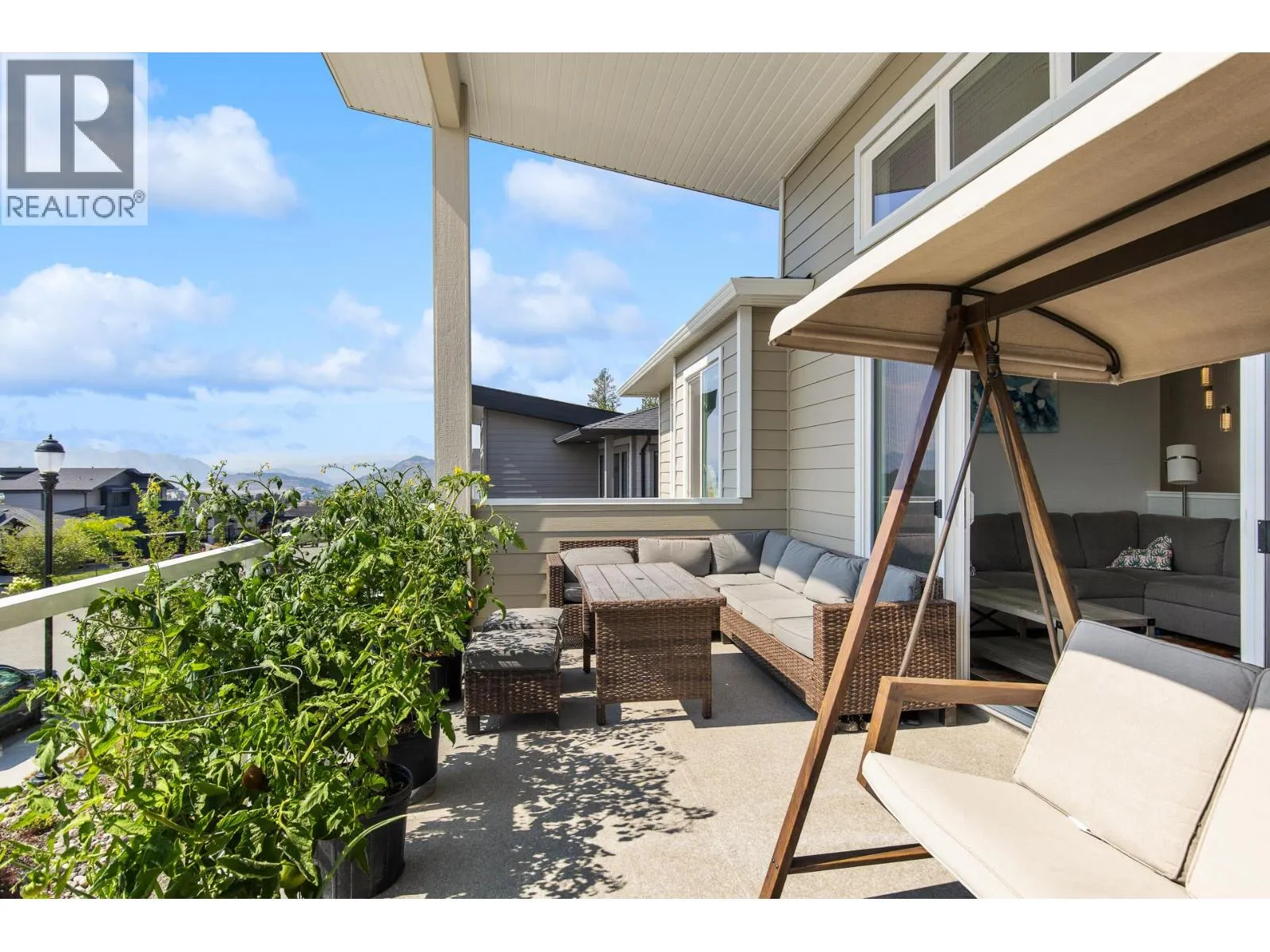 2562 Crown Crest Drive