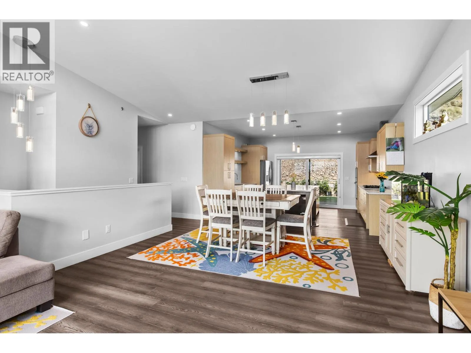 2562 Crown Crest Drive