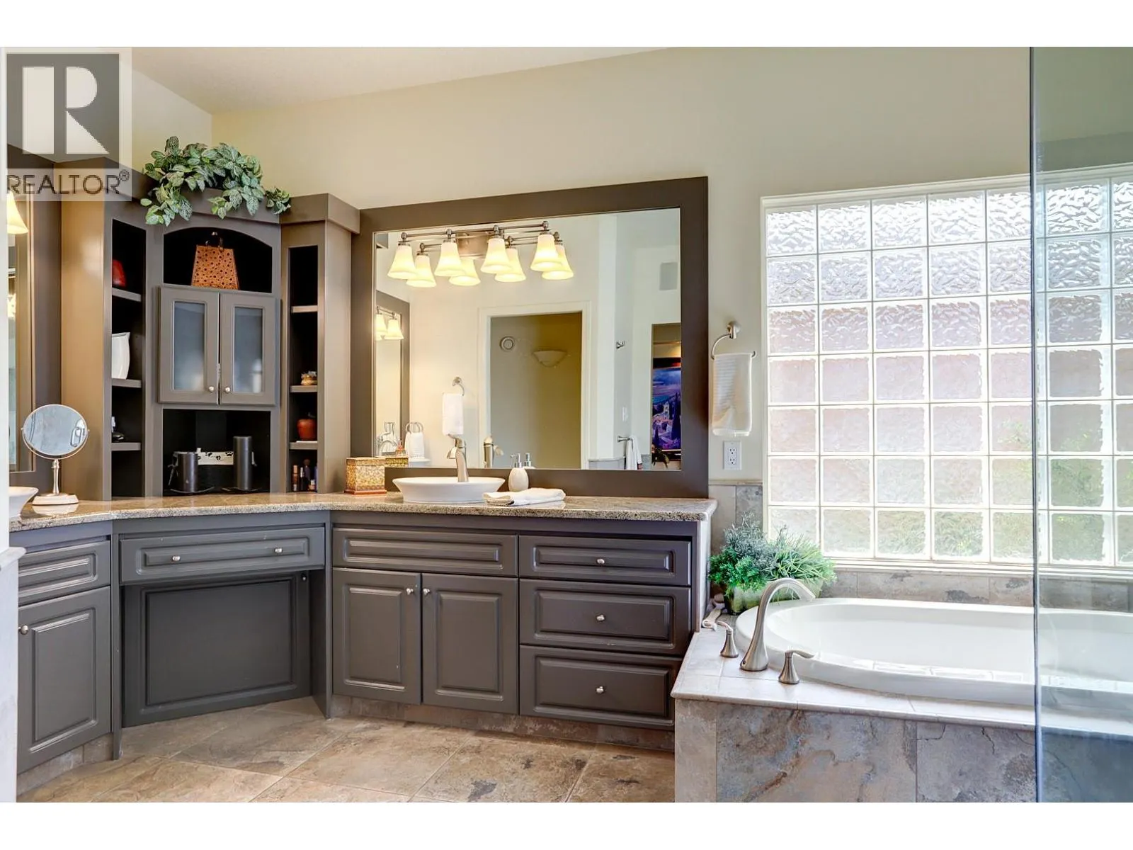 301 Country Estate Place