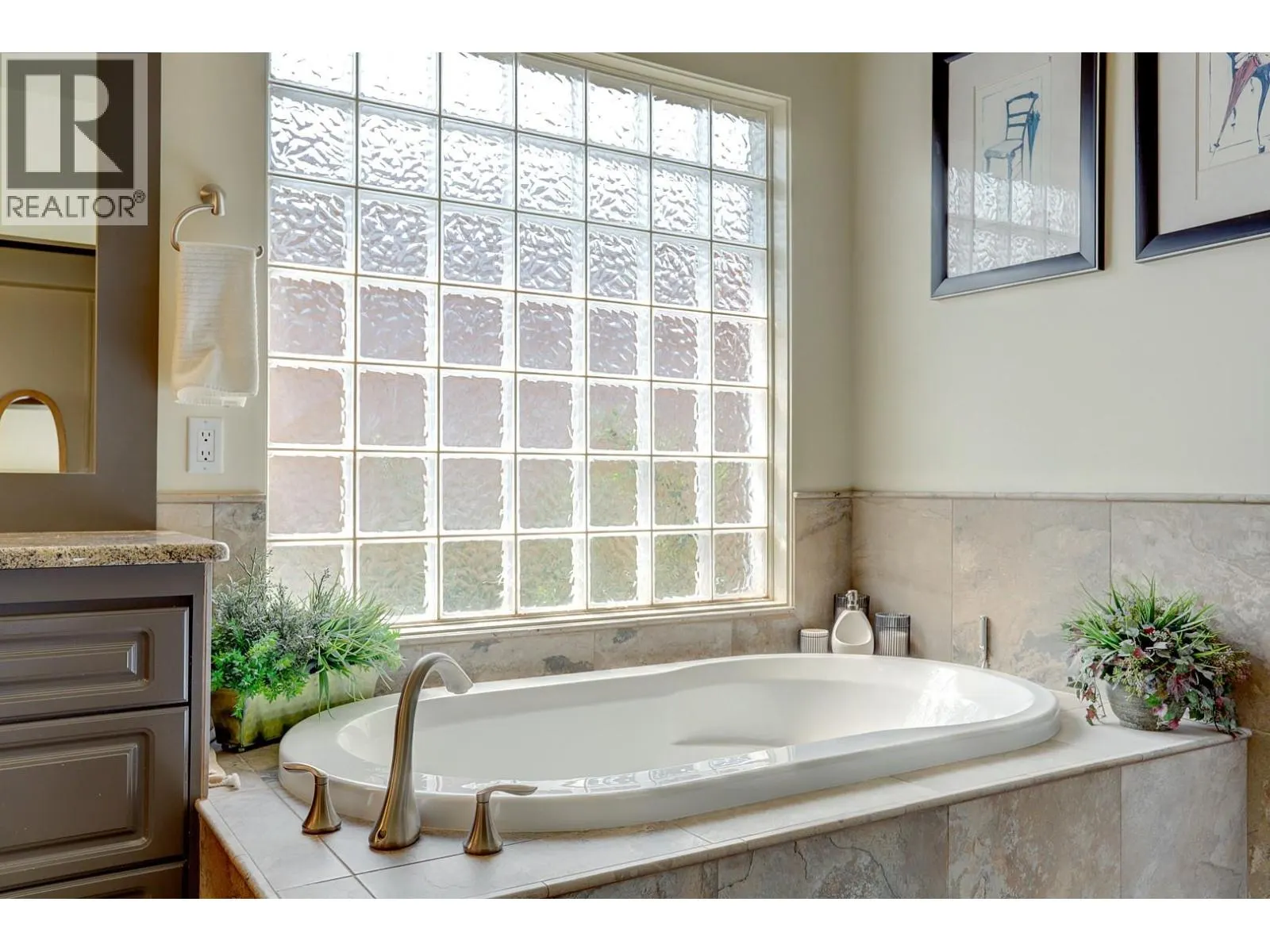 301 Country Estate Place