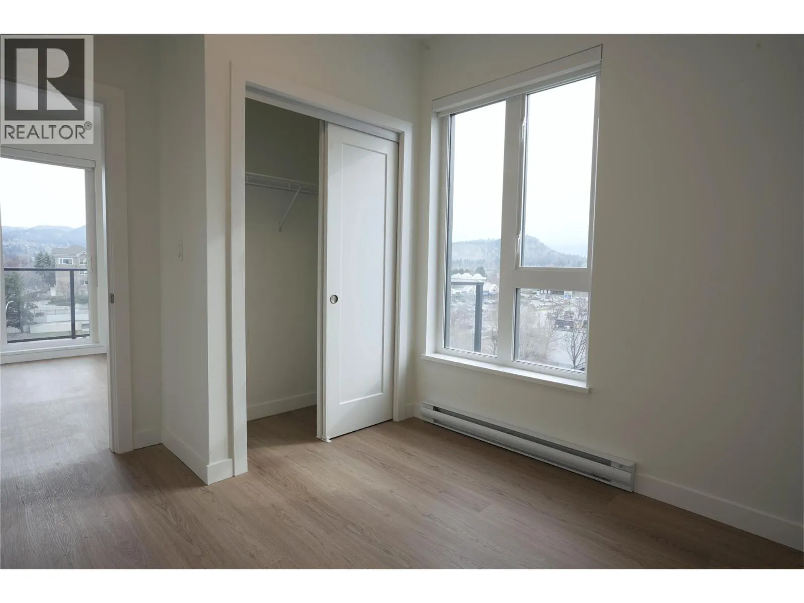 1380 Pridham Avenue Unit# 418