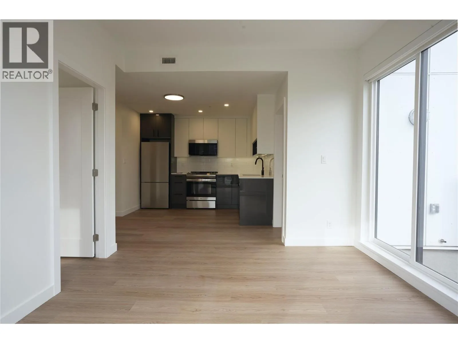 1380 Pridham Avenue Unit# 418