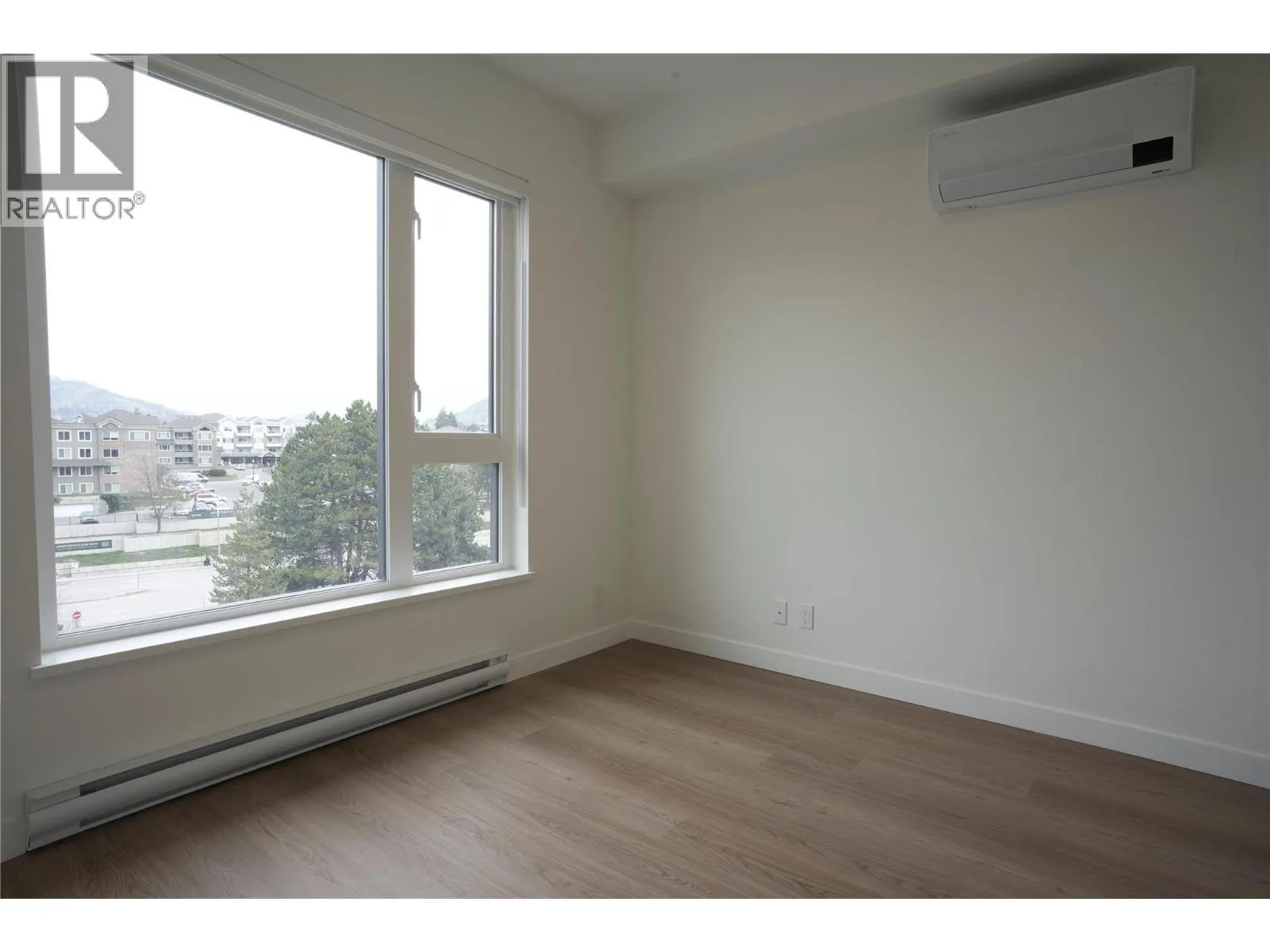 1380 Pridham Avenue Unit# 418