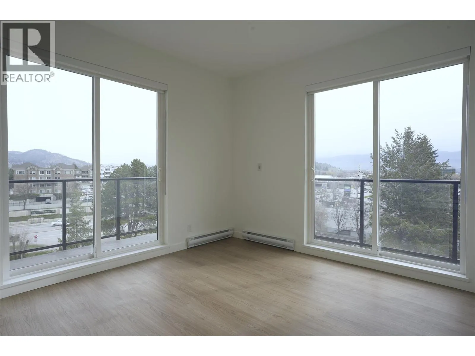 1380 Pridham Avenue Unit# 418