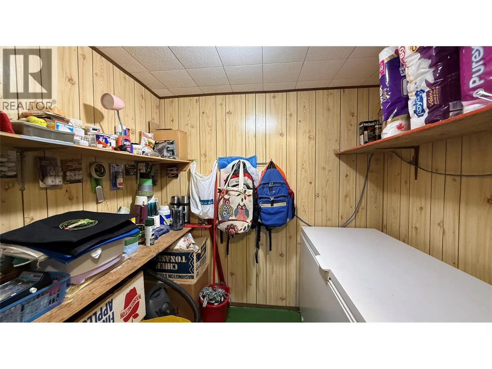 1705 Slocan Crescent