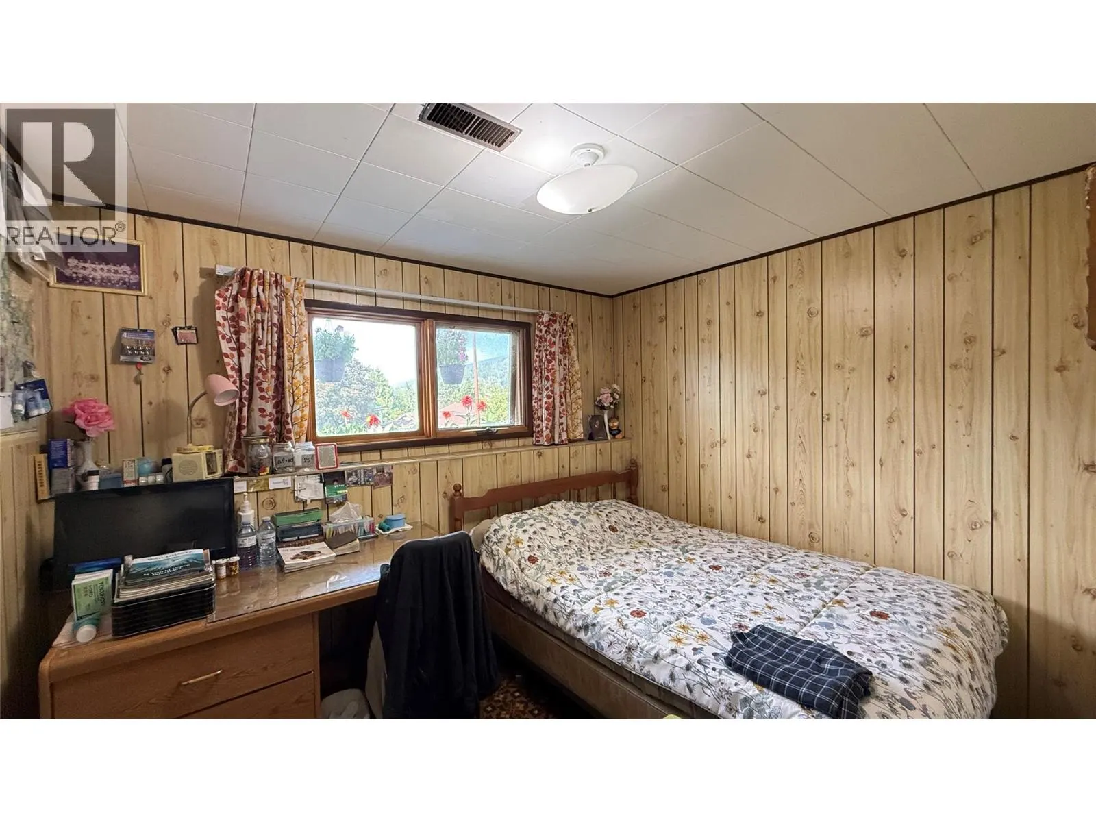 1705 Slocan Crescent