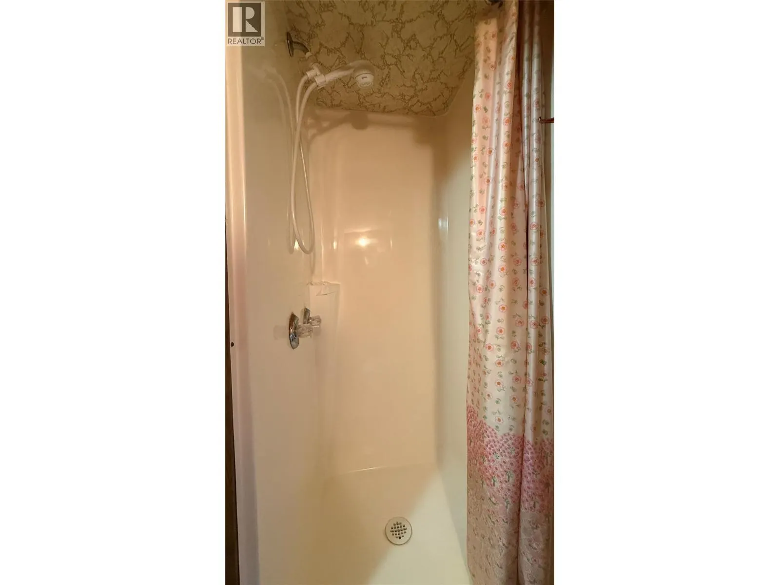 1705 Slocan Crescent