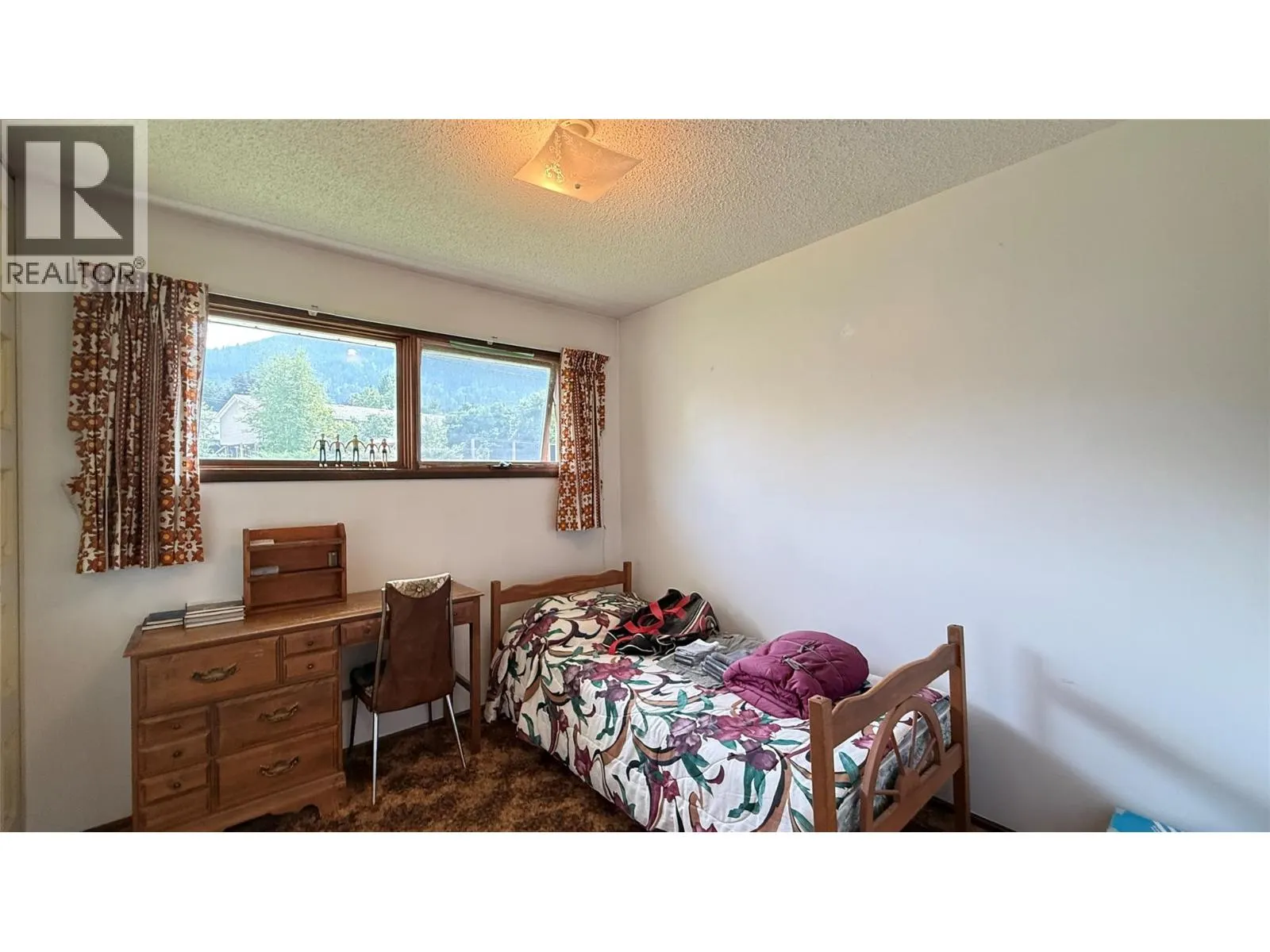 1705 Slocan Crescent