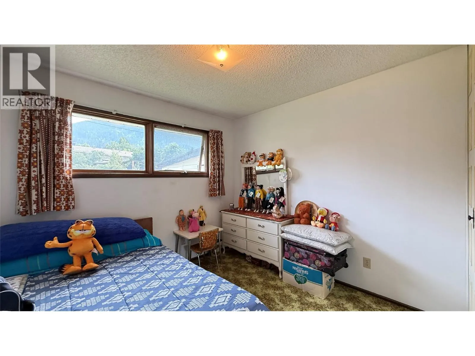 1705 Slocan Crescent