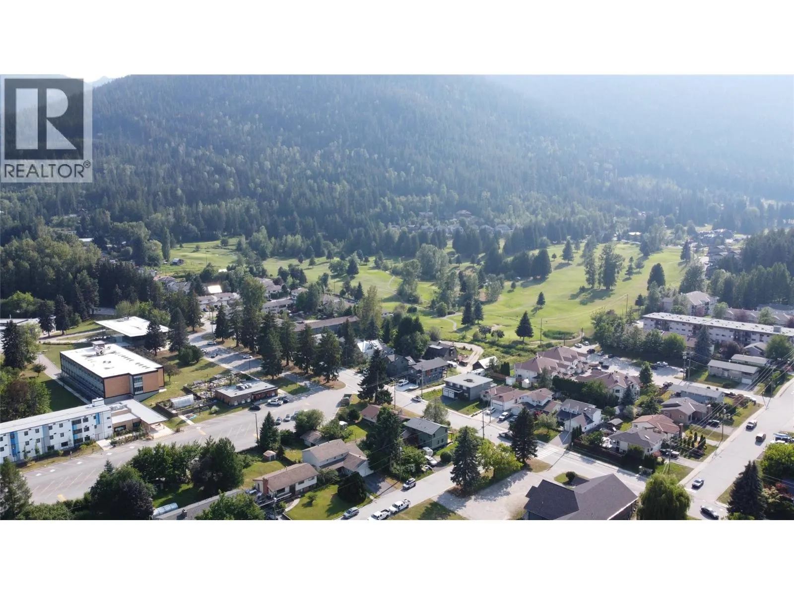 1705 Slocan Crescent