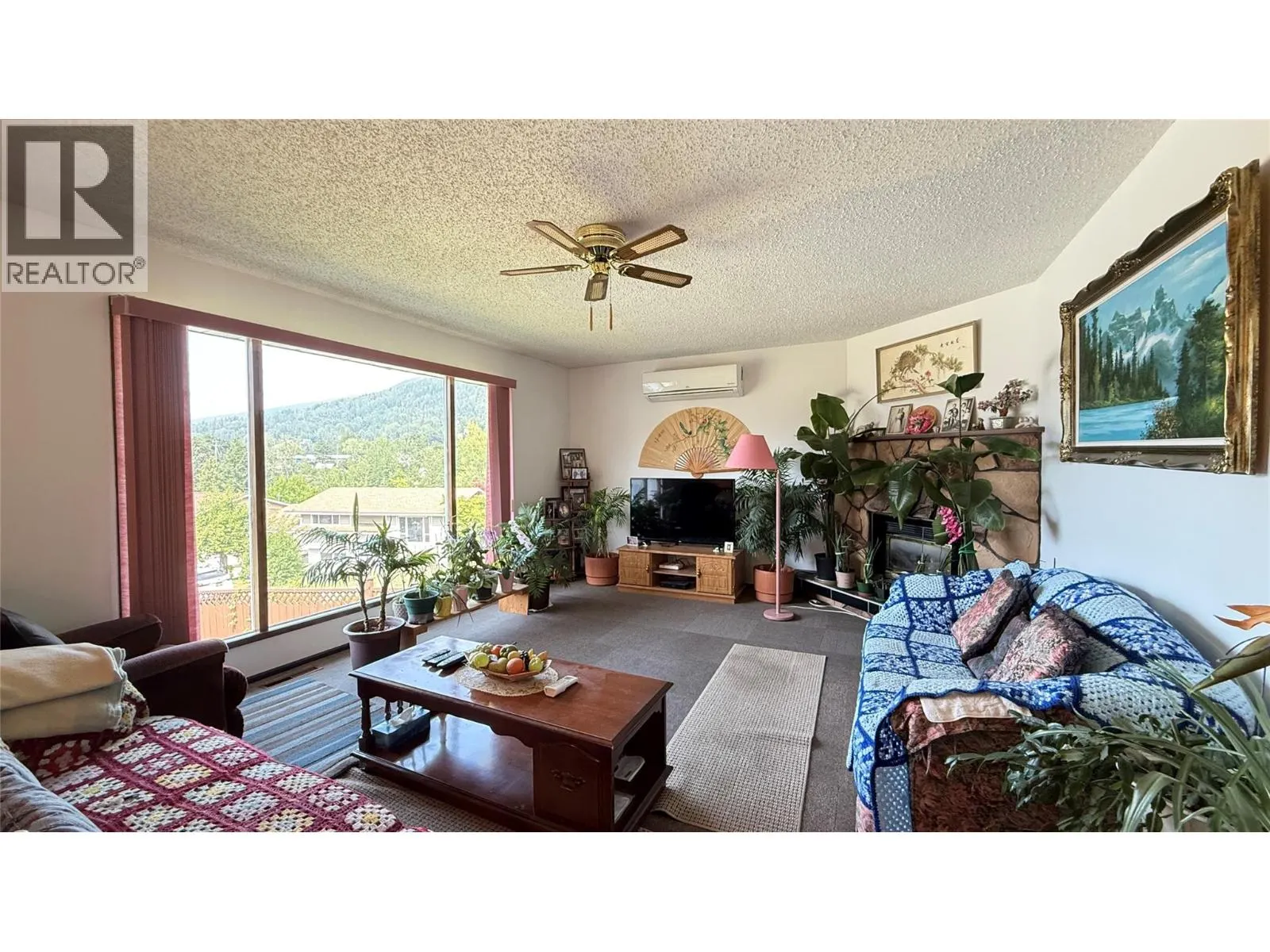 1705 Slocan Crescent