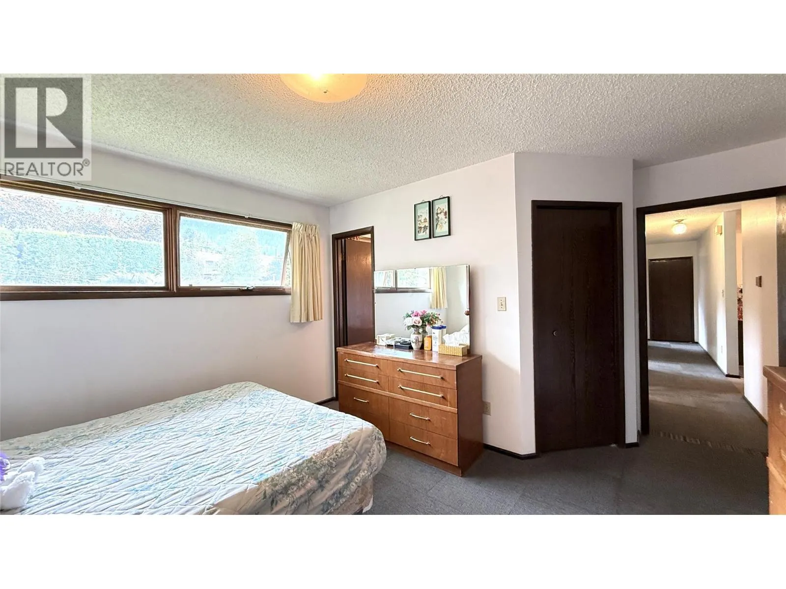 1705 Slocan Crescent